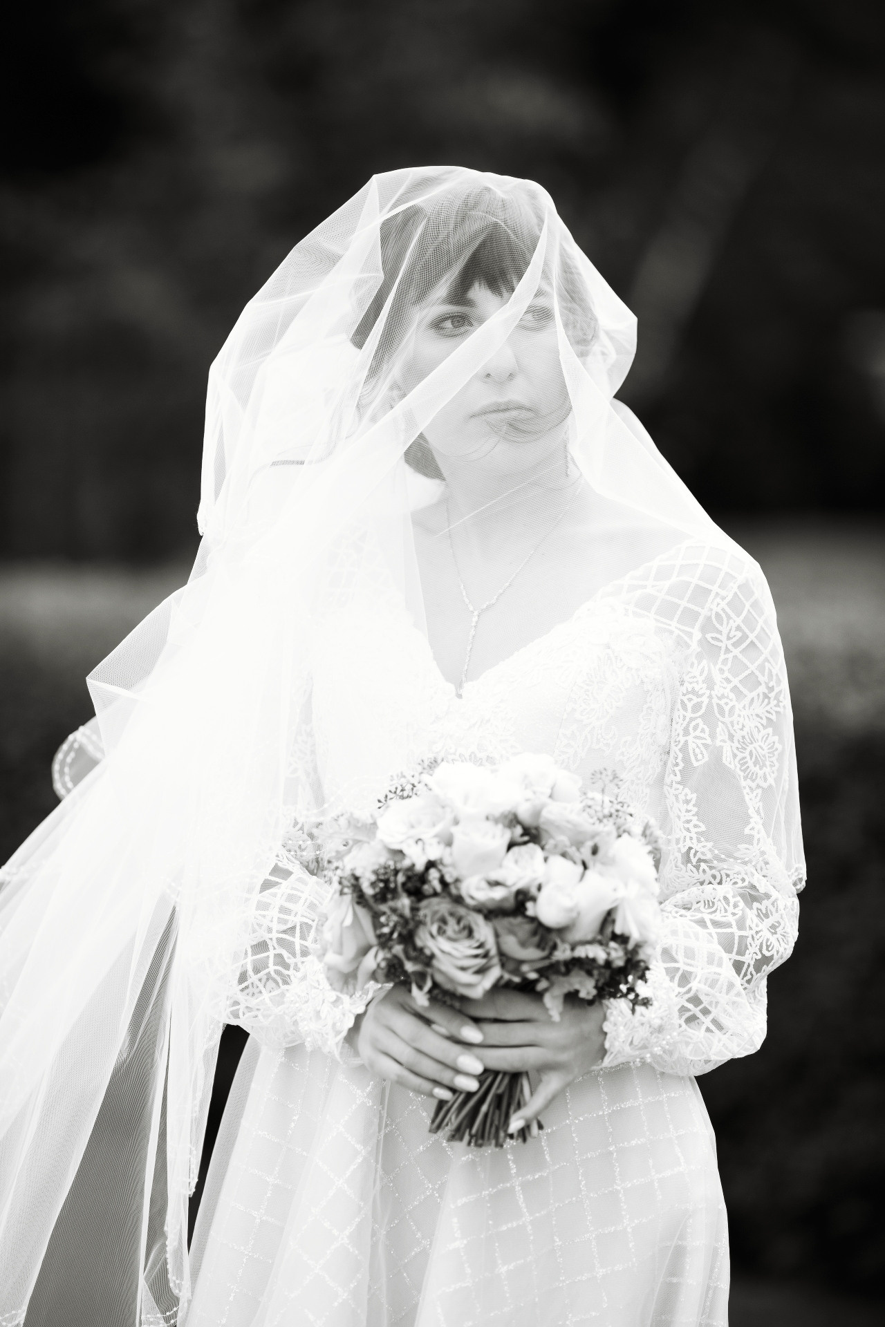 портрет невесты с фатой
