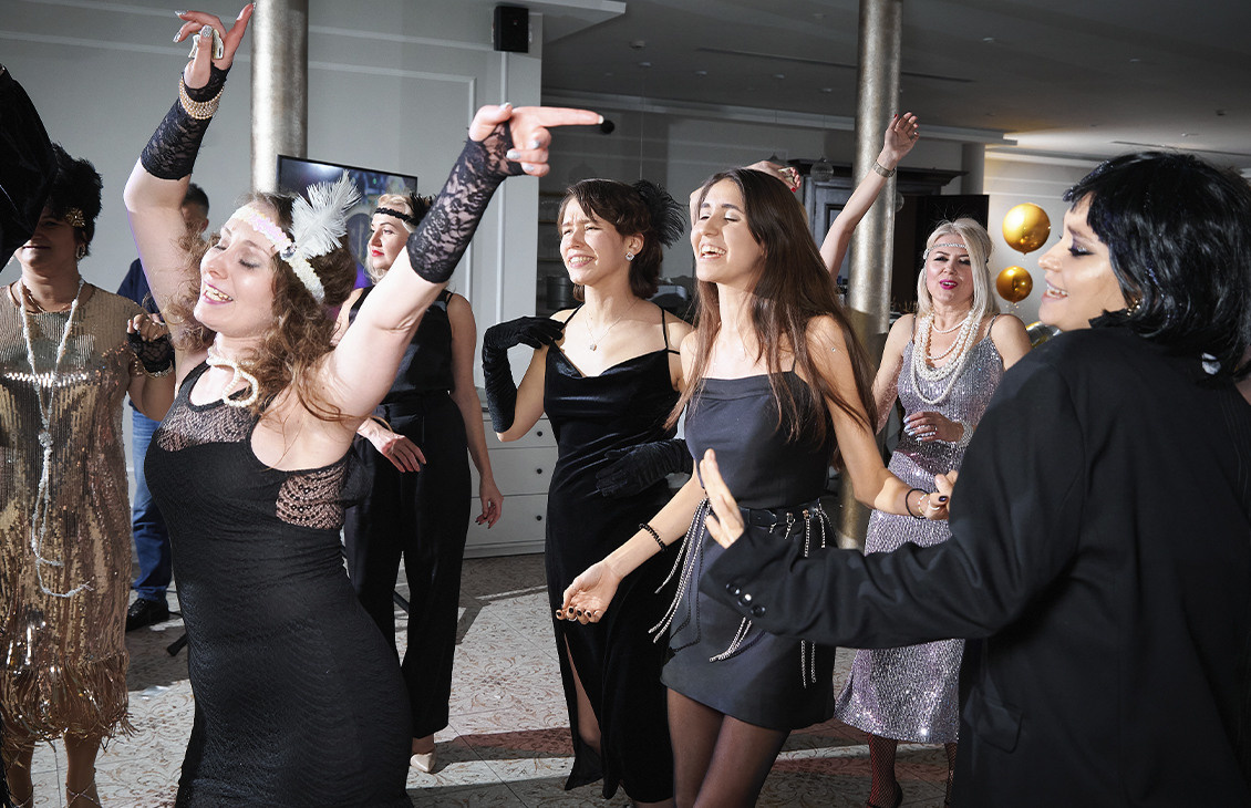 Фоторепортаж взрослые праздники, банкеты, корпоративы. Репортажный фотограф Георгий Коненков. Репортажная фотосъемка мероприятий. Goganaft.