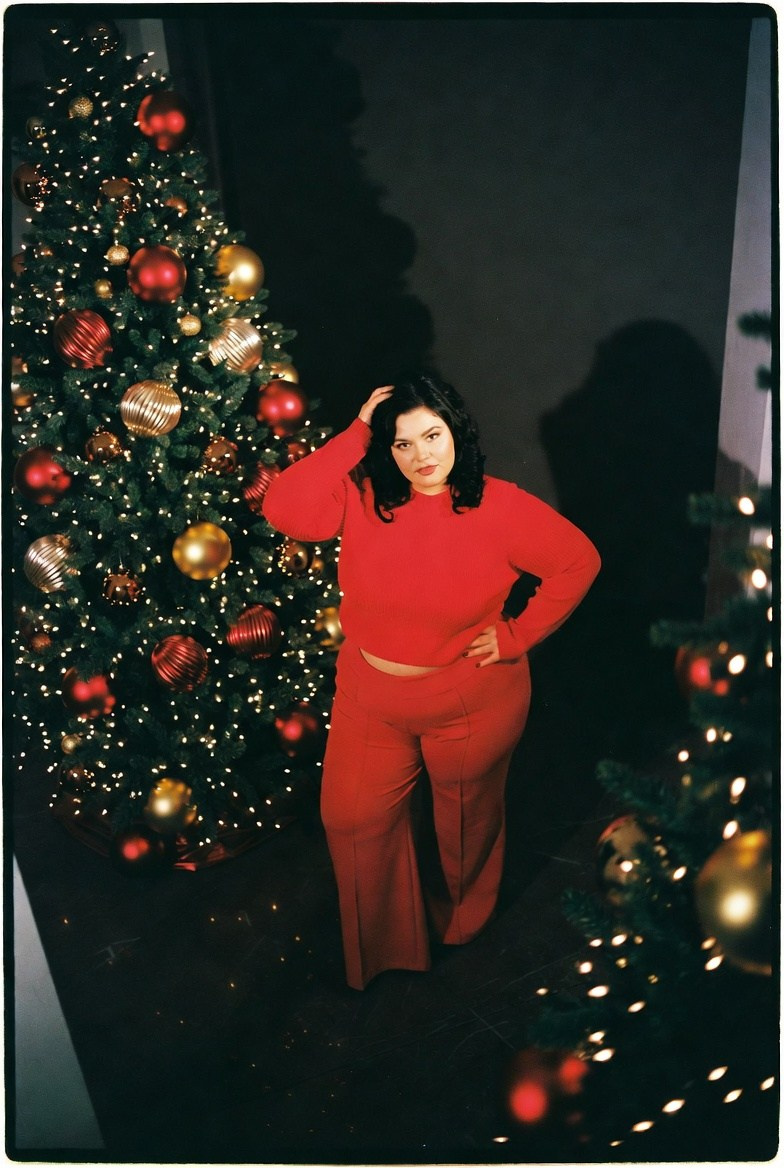 Плюс сайз в красном