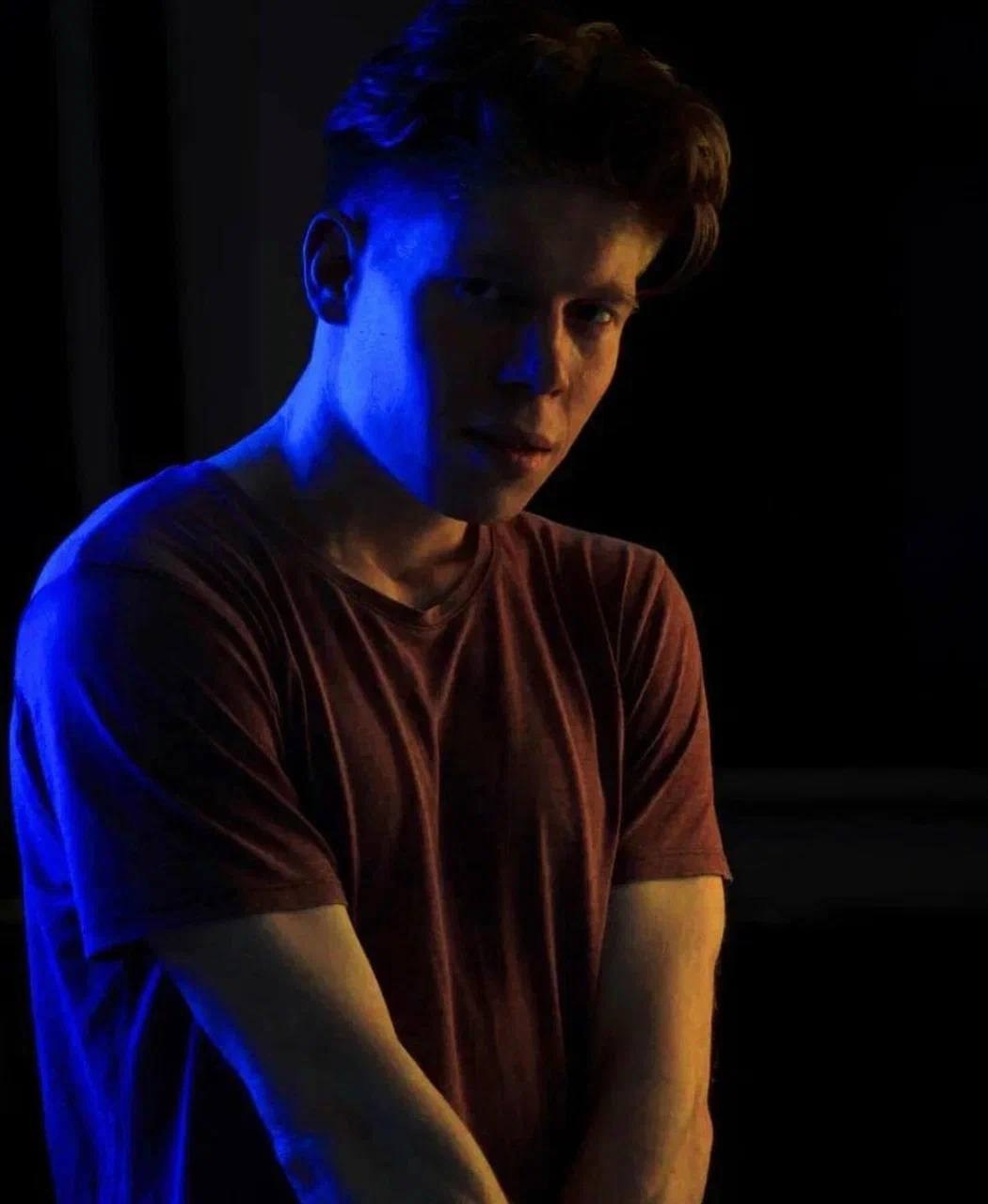 Бокс. Костюмер, художник кино и телевидения в спб