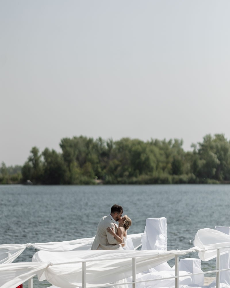 Любовь и ветер. Владимир Киселев — свадебный фотограф в Саратове, Москве и по всему миру