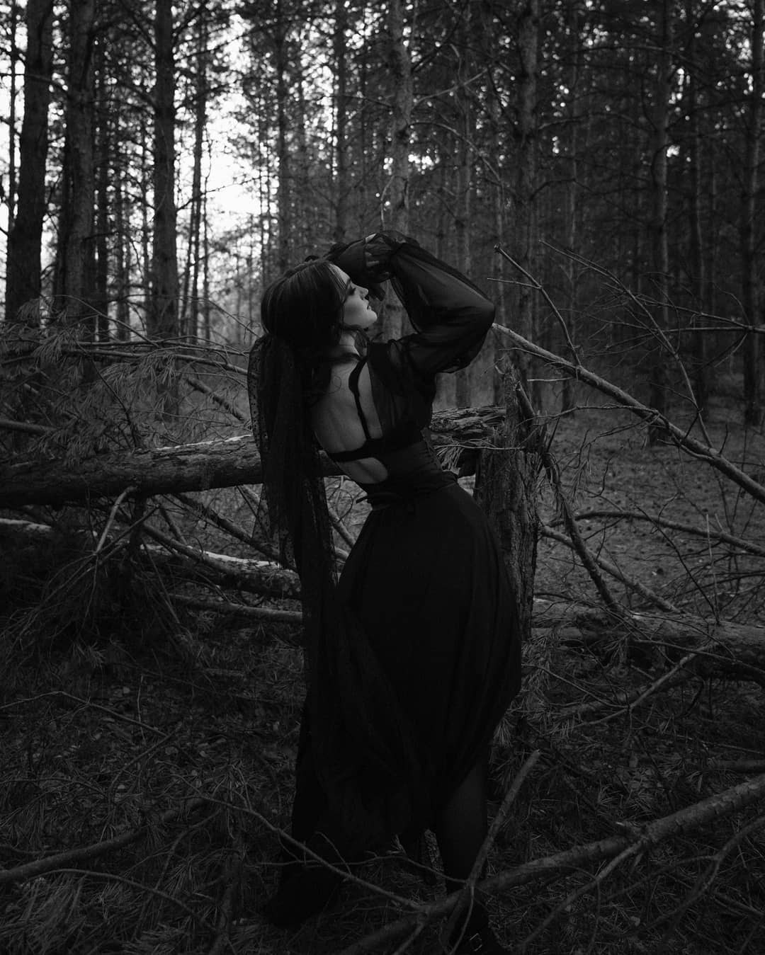 Ведьма. Анна Парсанова.ФОТОГРАФ