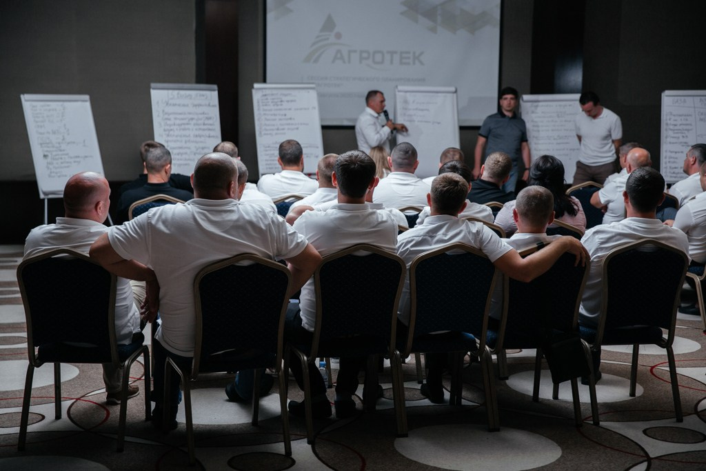 Фотосъёмка конференций, рабочих встреч. Свадебный, репортажный фотограф Дмитрий Макарченко