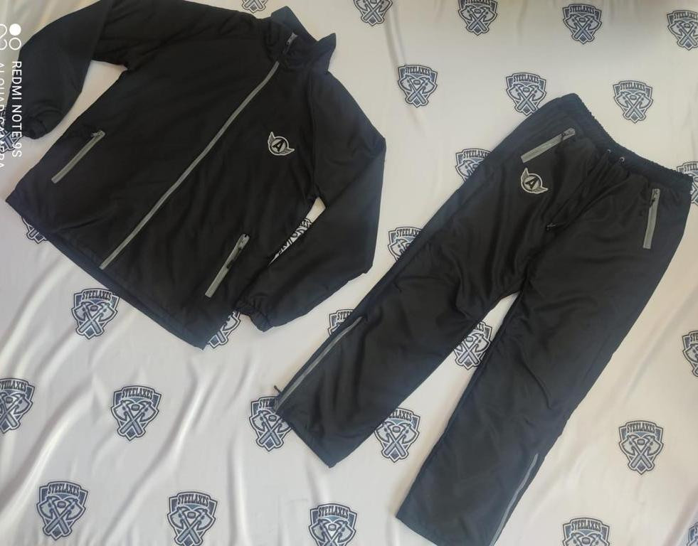 Спорт, одежда, спортивная одежда, бомбер, красная машина, команда