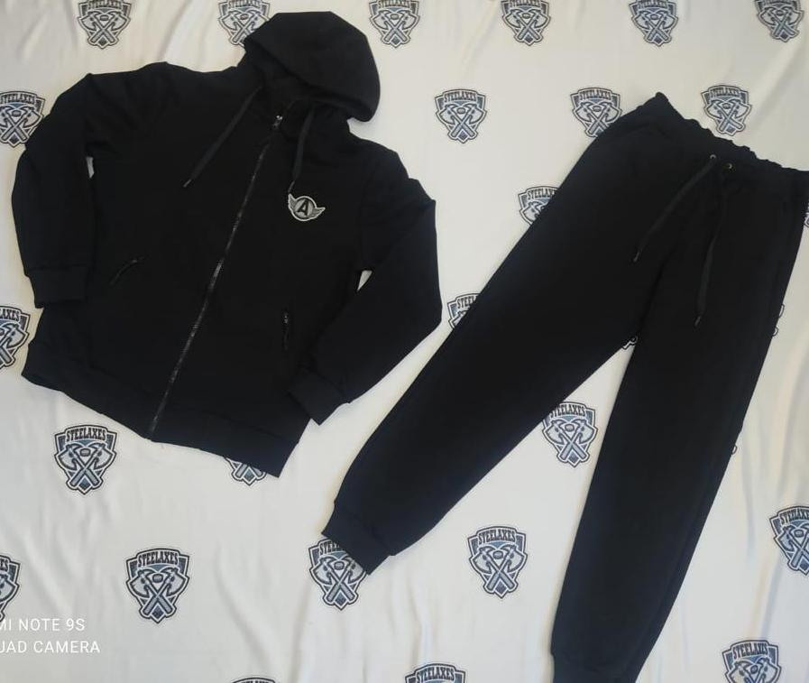 Спорт, одежда, спортивная одежда, бомбер, красная машина, команда