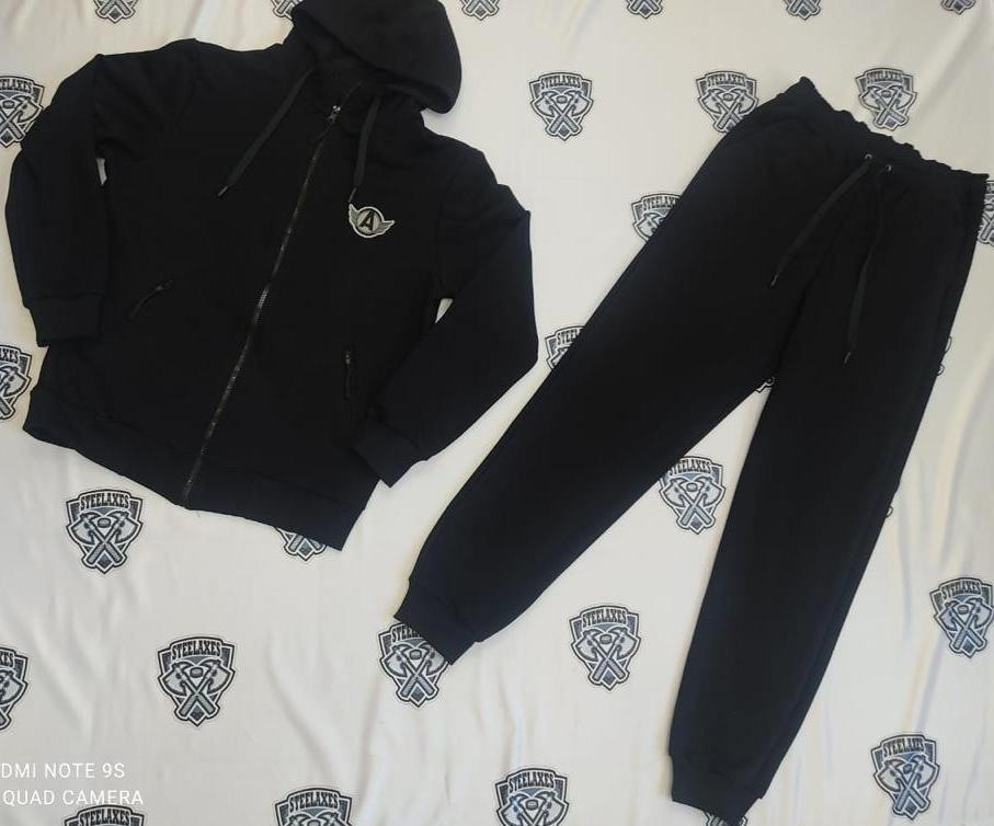 Спорт, одежда, спортивная одежда, бомбер, красная машина, команда