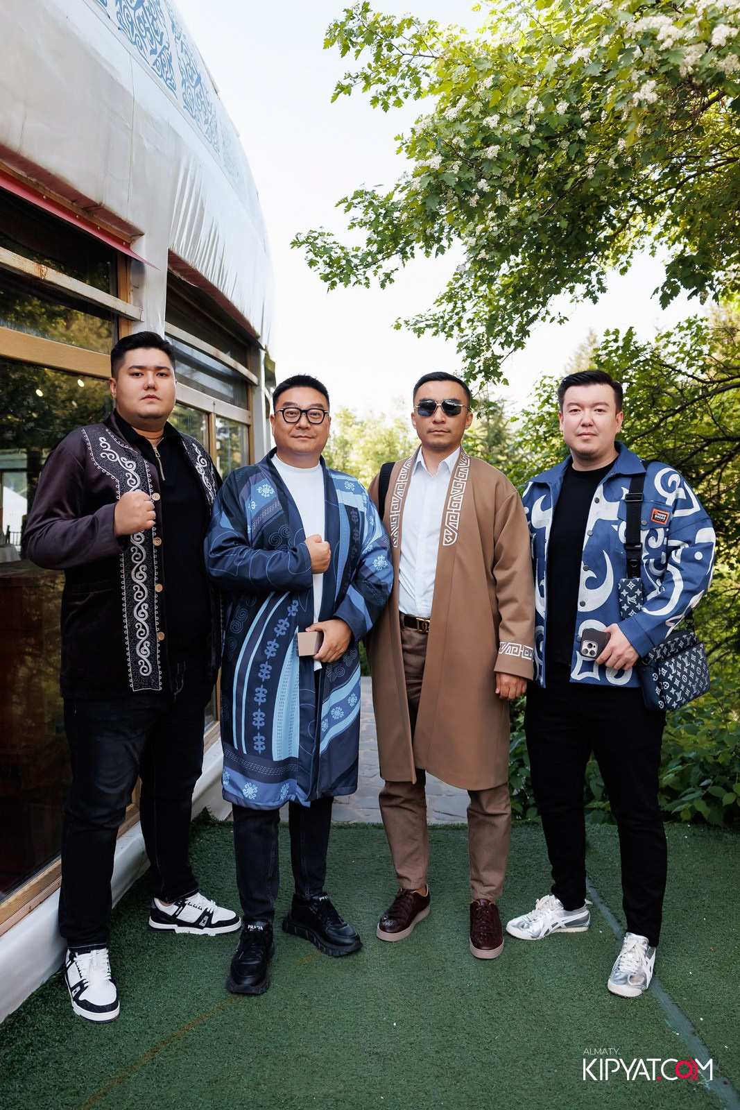 KANG REN TANG. КИПЯТКОМ АЛМАТЫ!