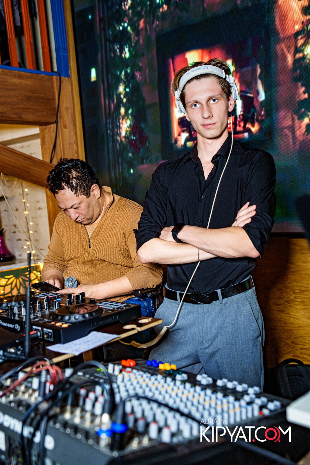 ГРУЗИНСКИЙ ДВОР НА КАБАНБАЙ БАТЫРА. КИПЯТКОМ АЛМАТЫ!