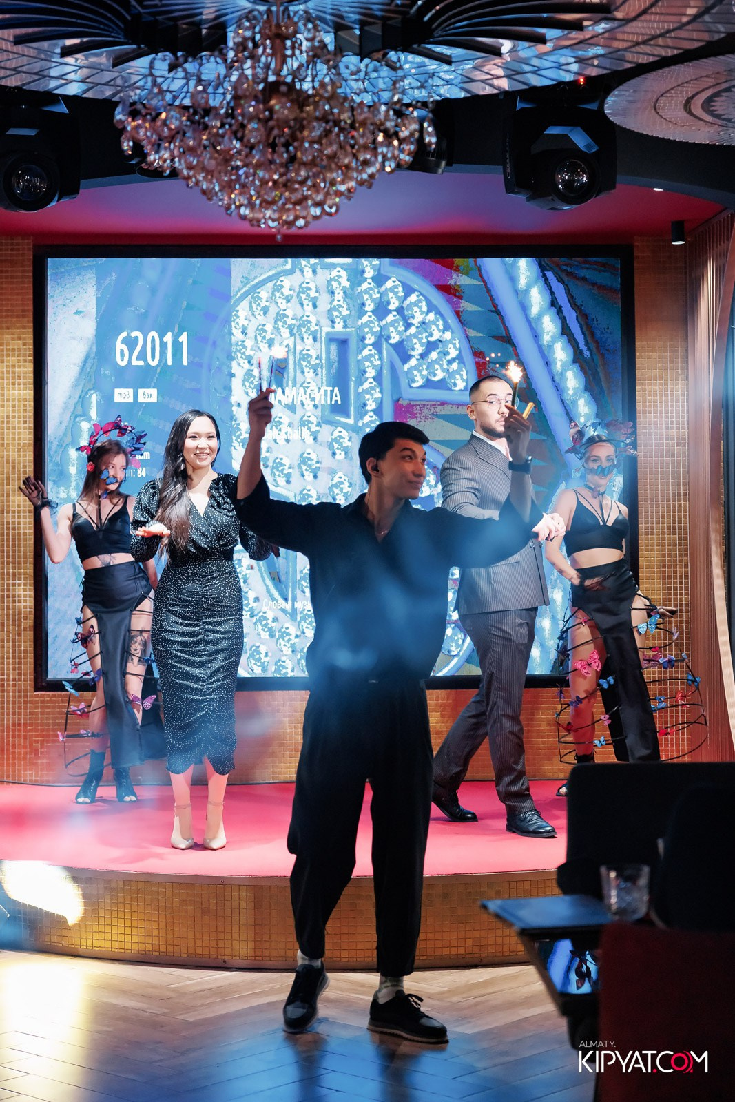 ЗАЯ, НА БИС. КИПЯТКОМ АЛМАТЫ!