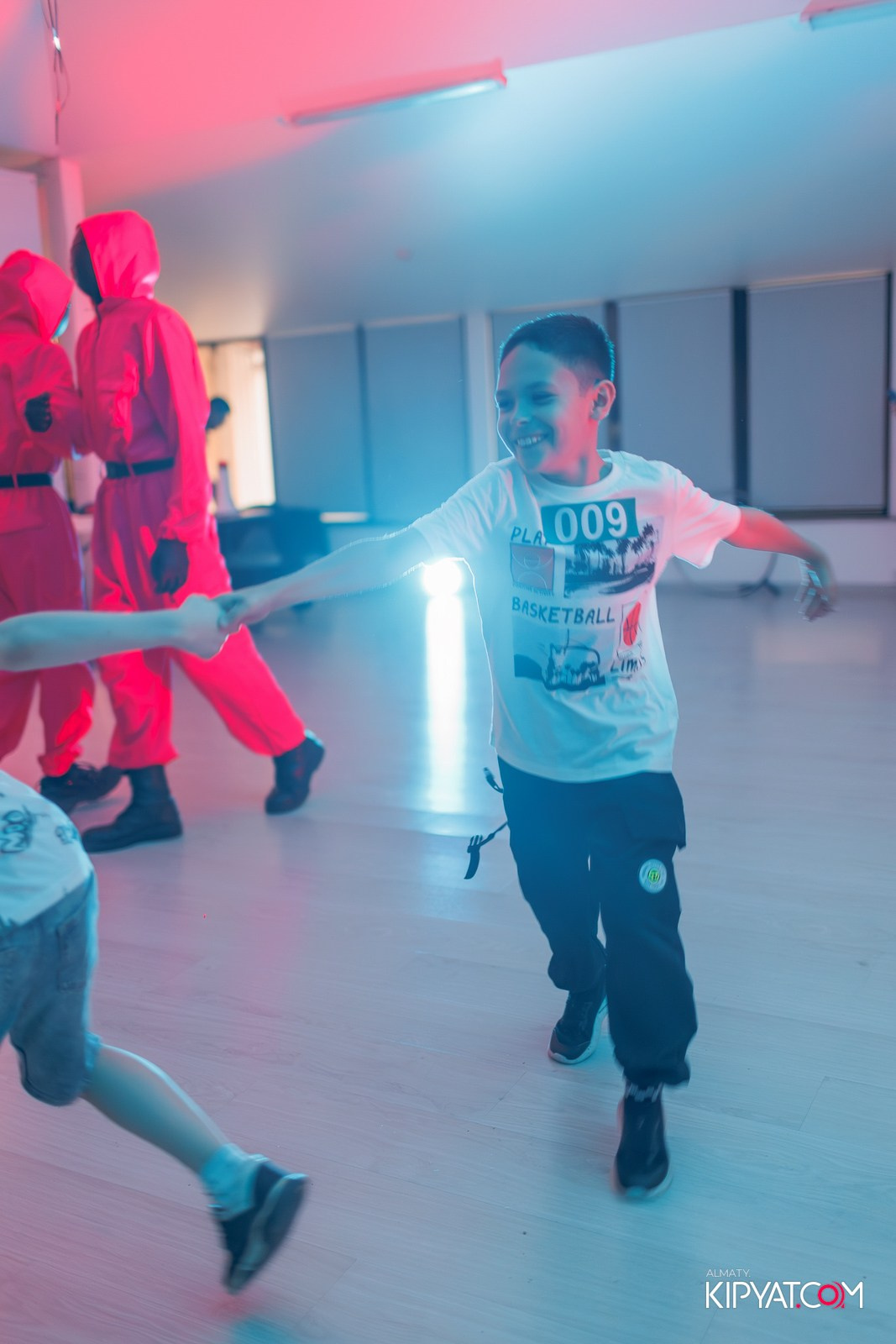 КВЕСТ-ШОУ ALAROVICH ИГРА В КАЛЬМАРА. КИПЯТКОМ АЛМАТЫ!