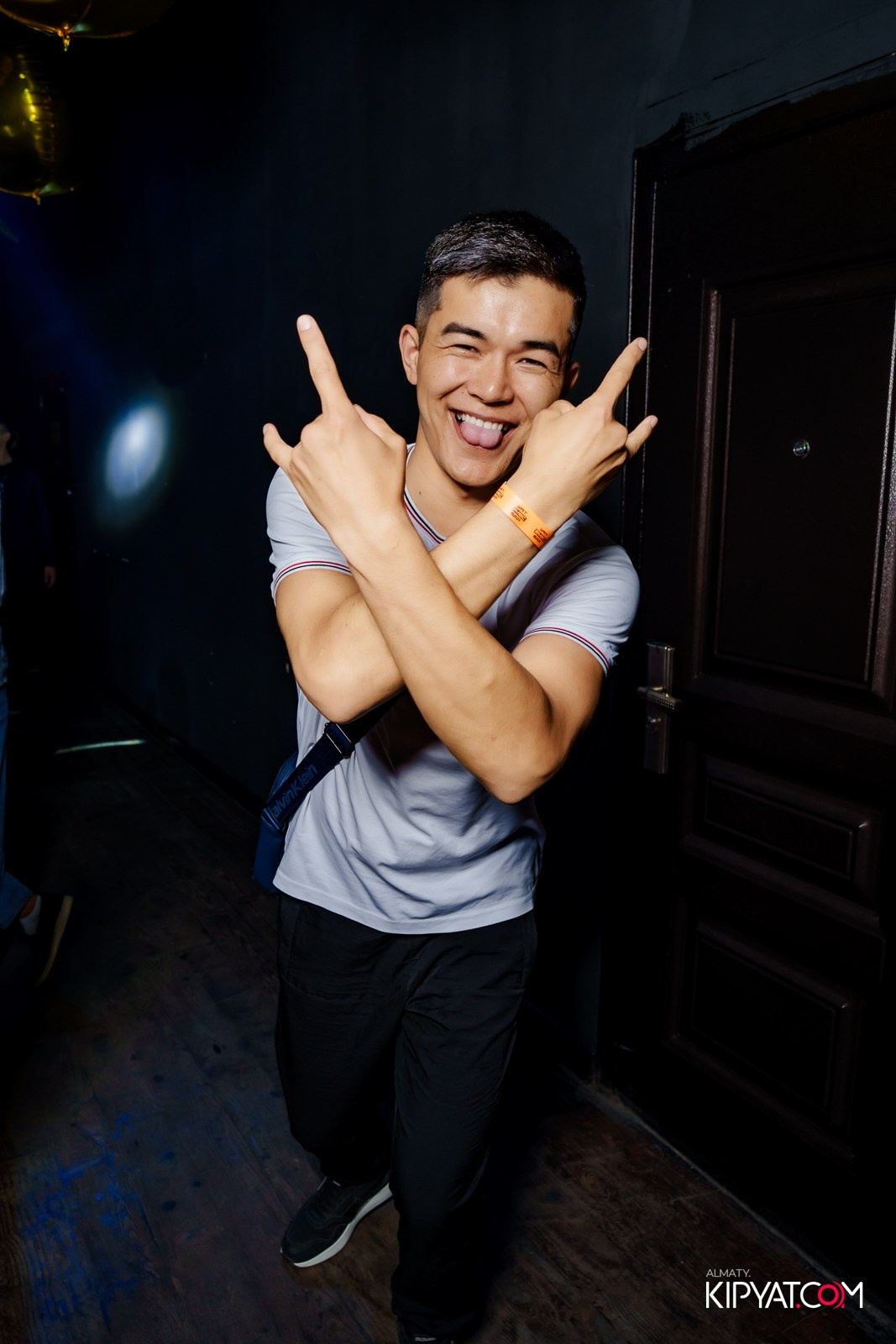 UYAT EMES BAR. КИПЯТКОМ АЛМАТЫ!