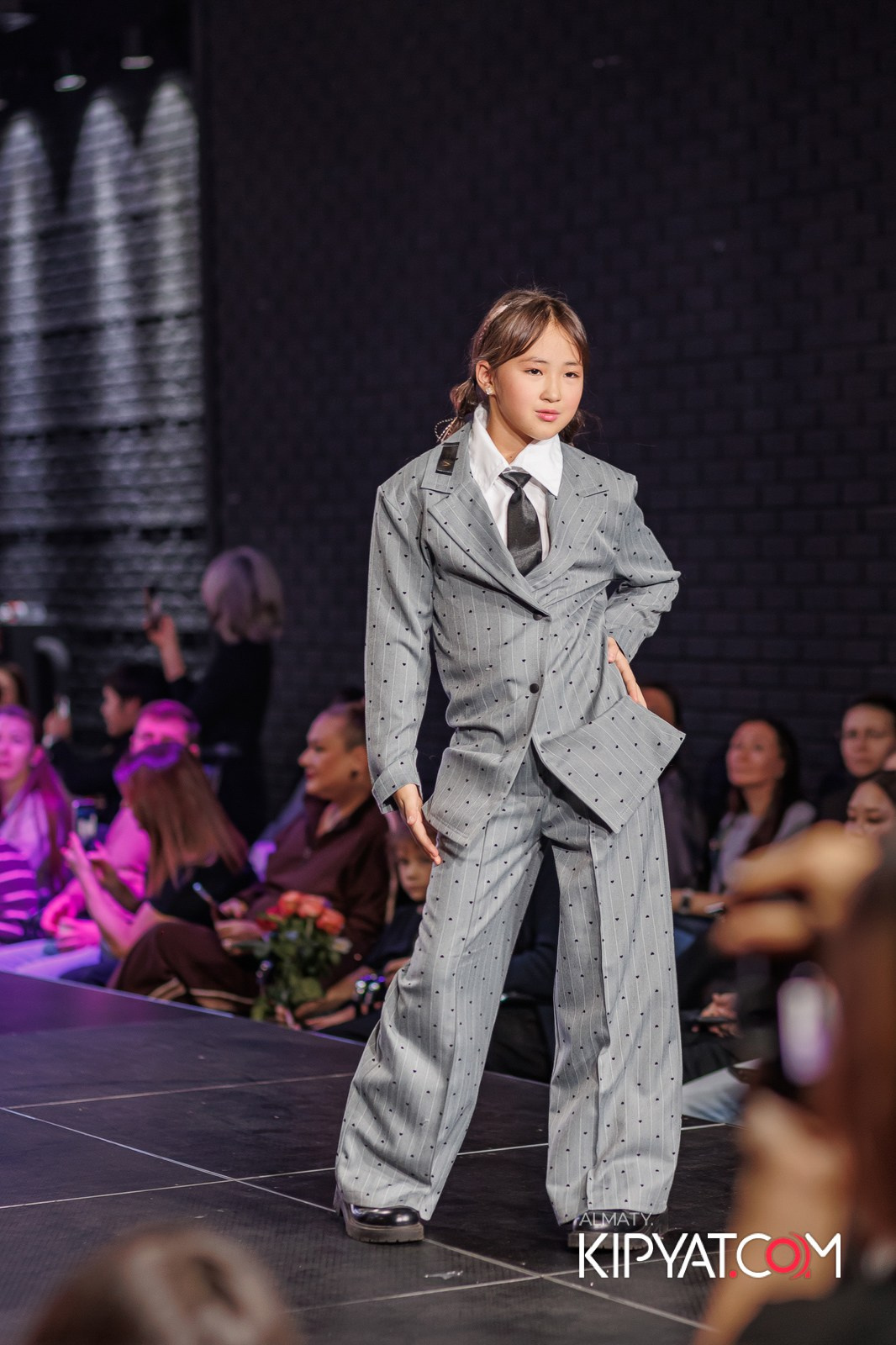 JUNIOR MODELS SHOW В РАМКАХ БЛАГОТВОРИТЕЛЬНОГО ПРОЕКТА МОДА ЗА СЧАСТЬЕ ДЕТЕЙ. КИПЯТКОМ АЛМАТЫ!