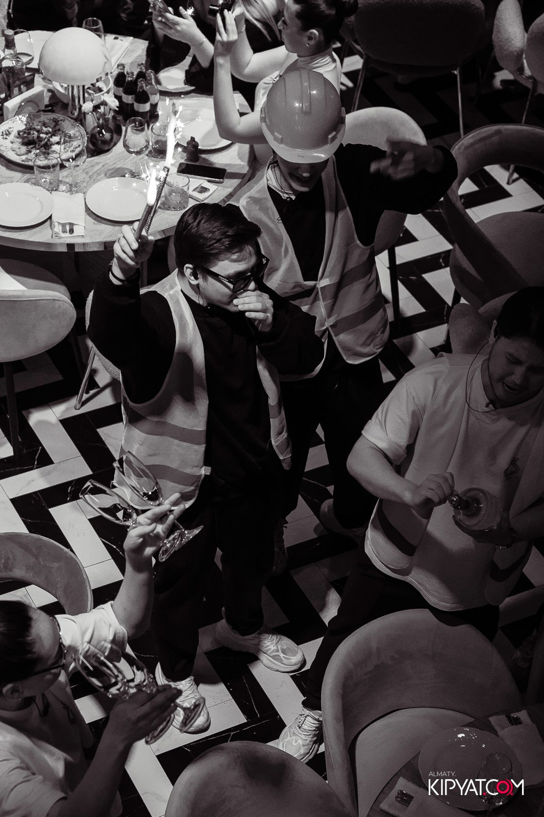 QUEEN. КИПЯТКОМ АЛМАТЫ!