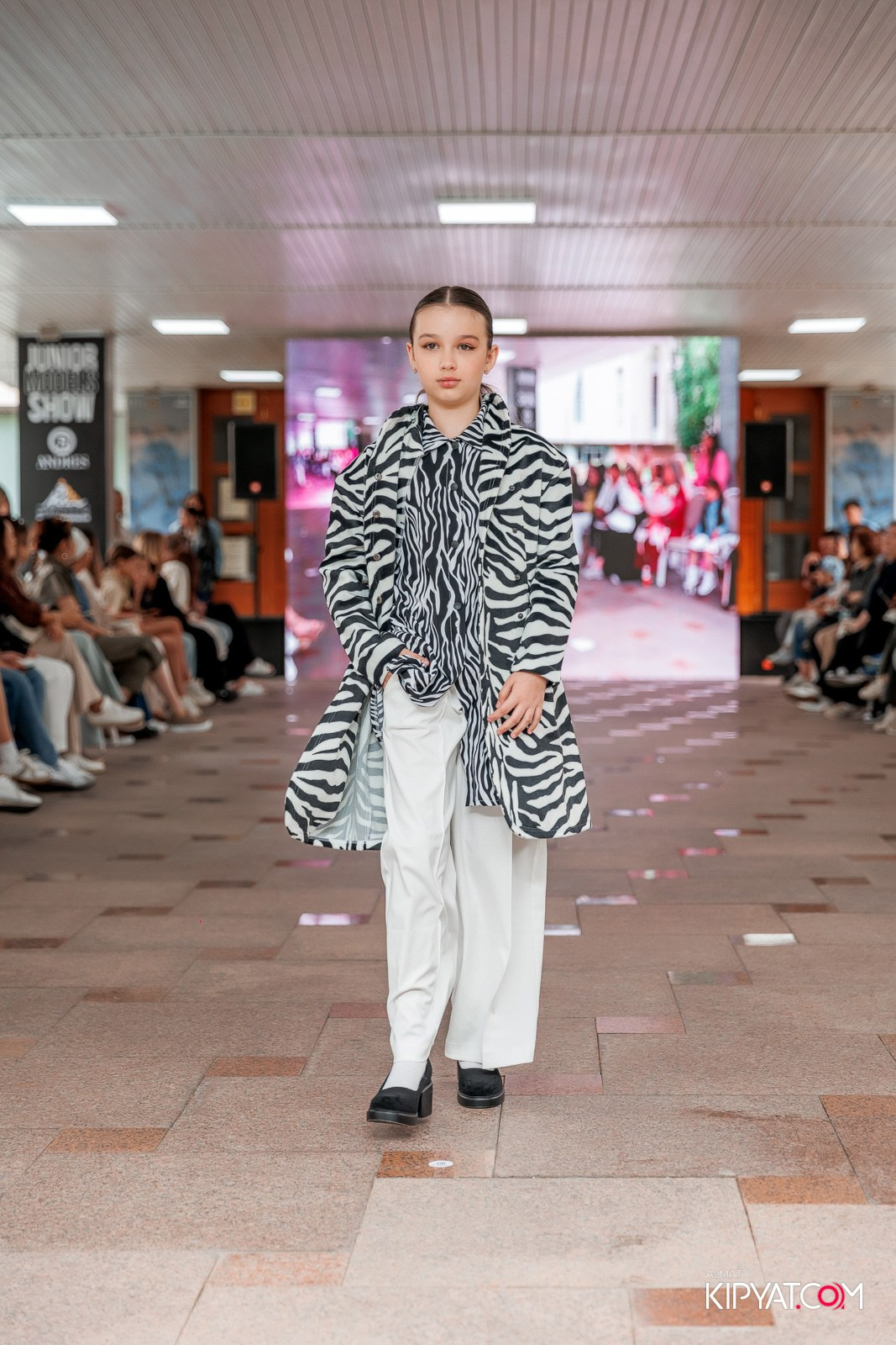 JUNIOR FASHION SHOW. КИПЯТКОМ АЛМАТЫ!