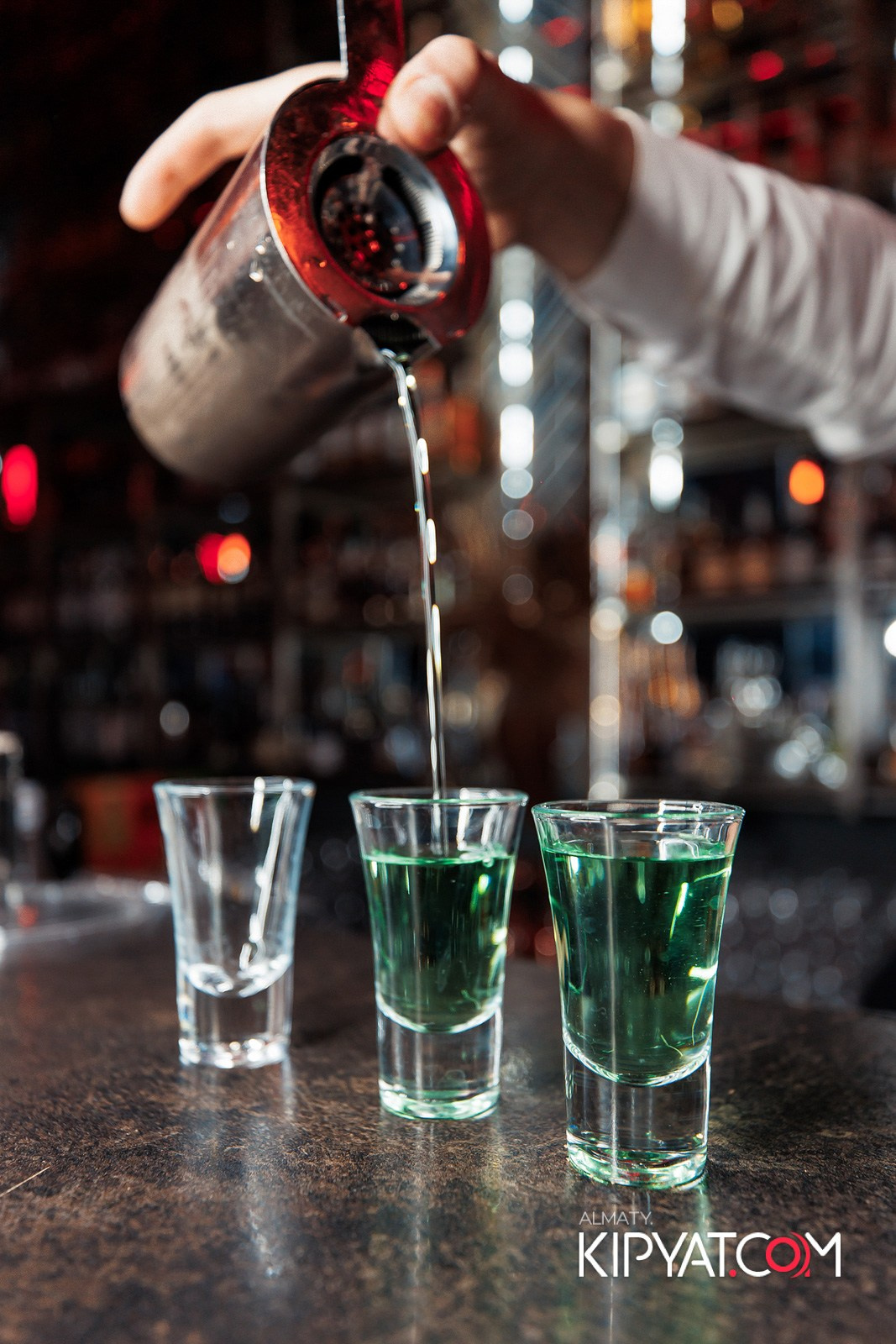 FRIENDS TERRACE & BAR. КИПЯТКОМ АЛМАТЫ! Фотосъемка мероприятий в Алматы