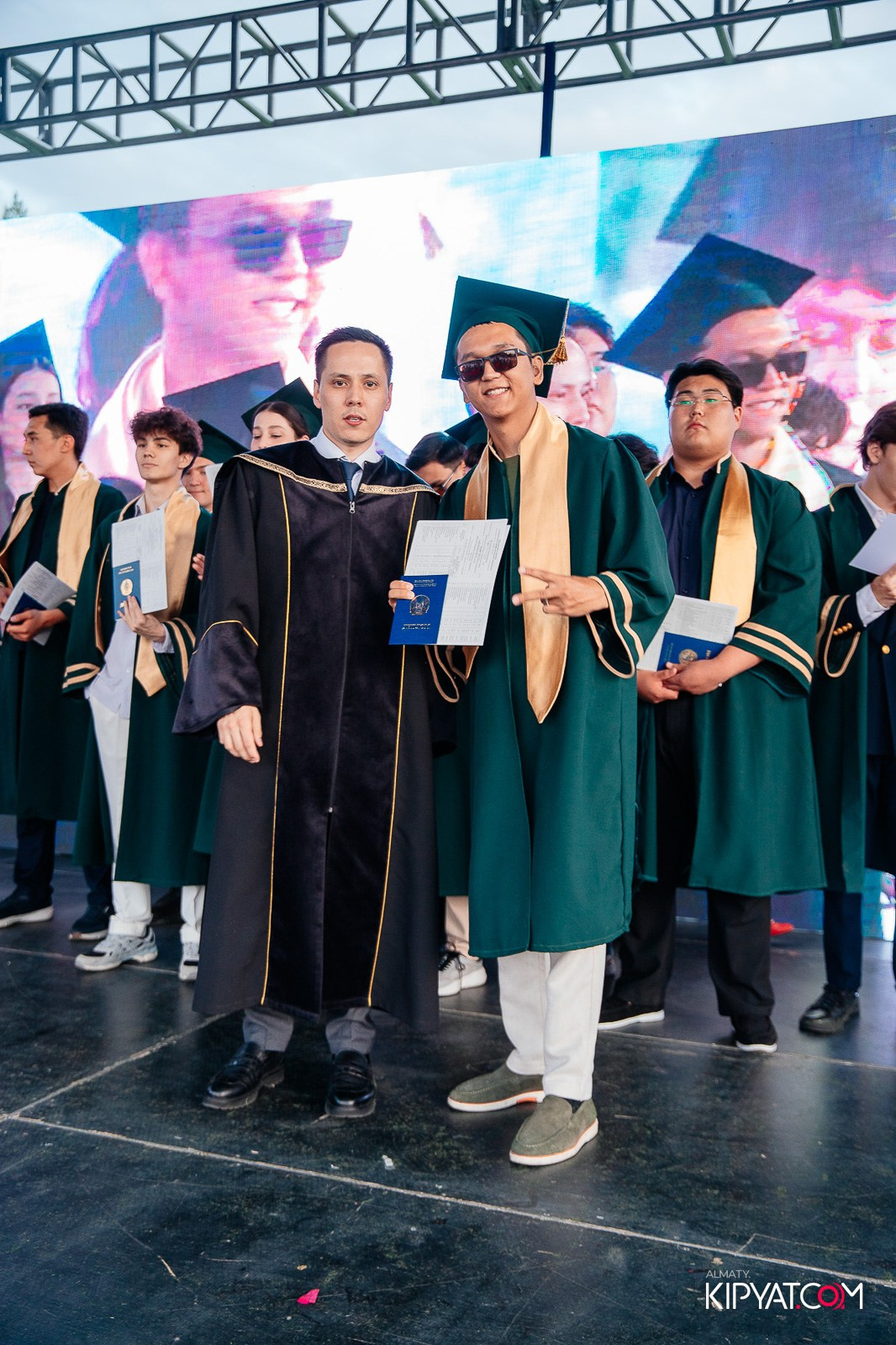 ВРУЧЕНИЕ ДИПЛОМОВ — НАРХОЗ КОЛЛЕДЖ. Part 4. КИПЯТКОМ АЛМАТЫ!