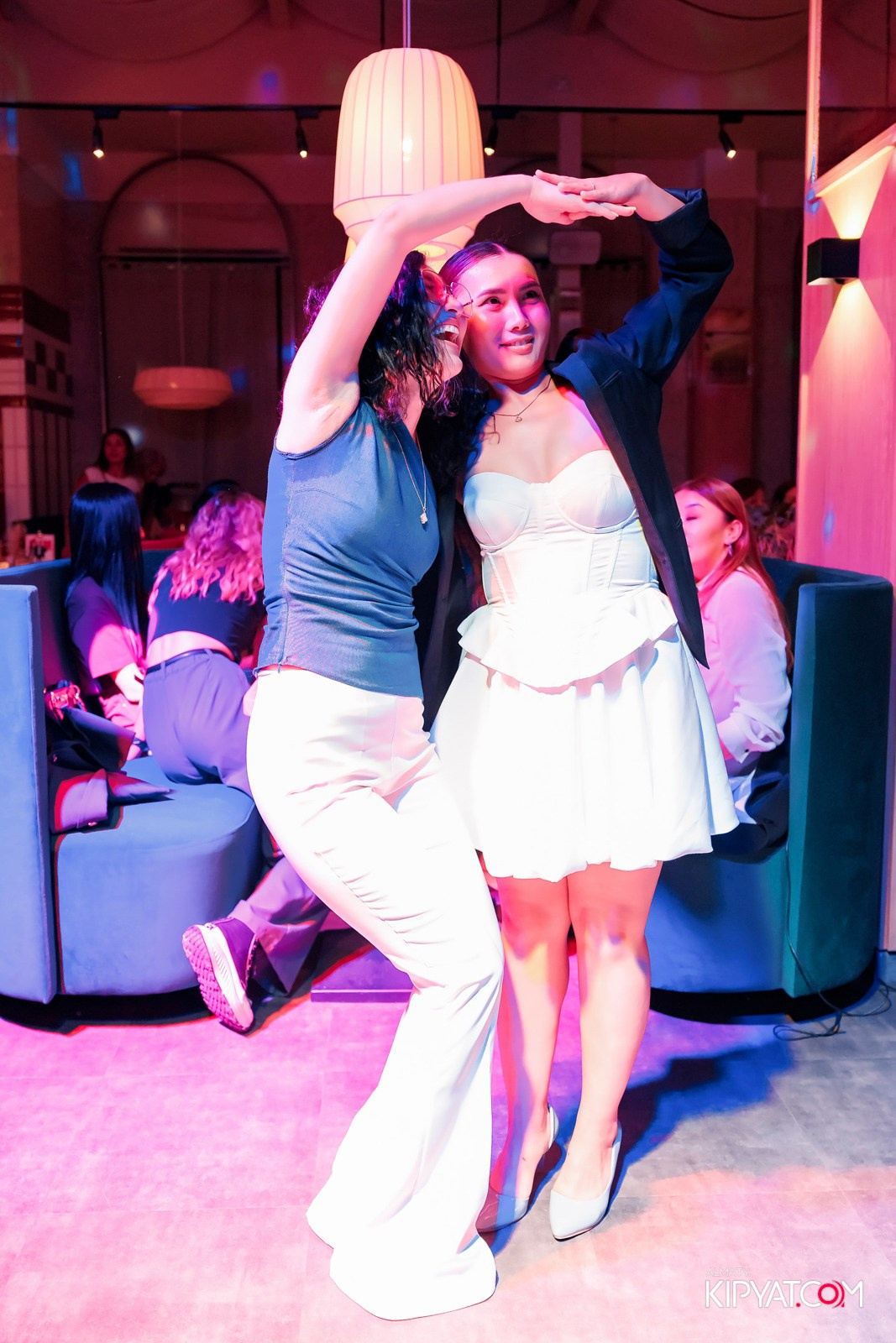 ALEM В PINTA НА ТУЛЕБАЕВА. КИПЯТКОМ АЛМАТЫ!