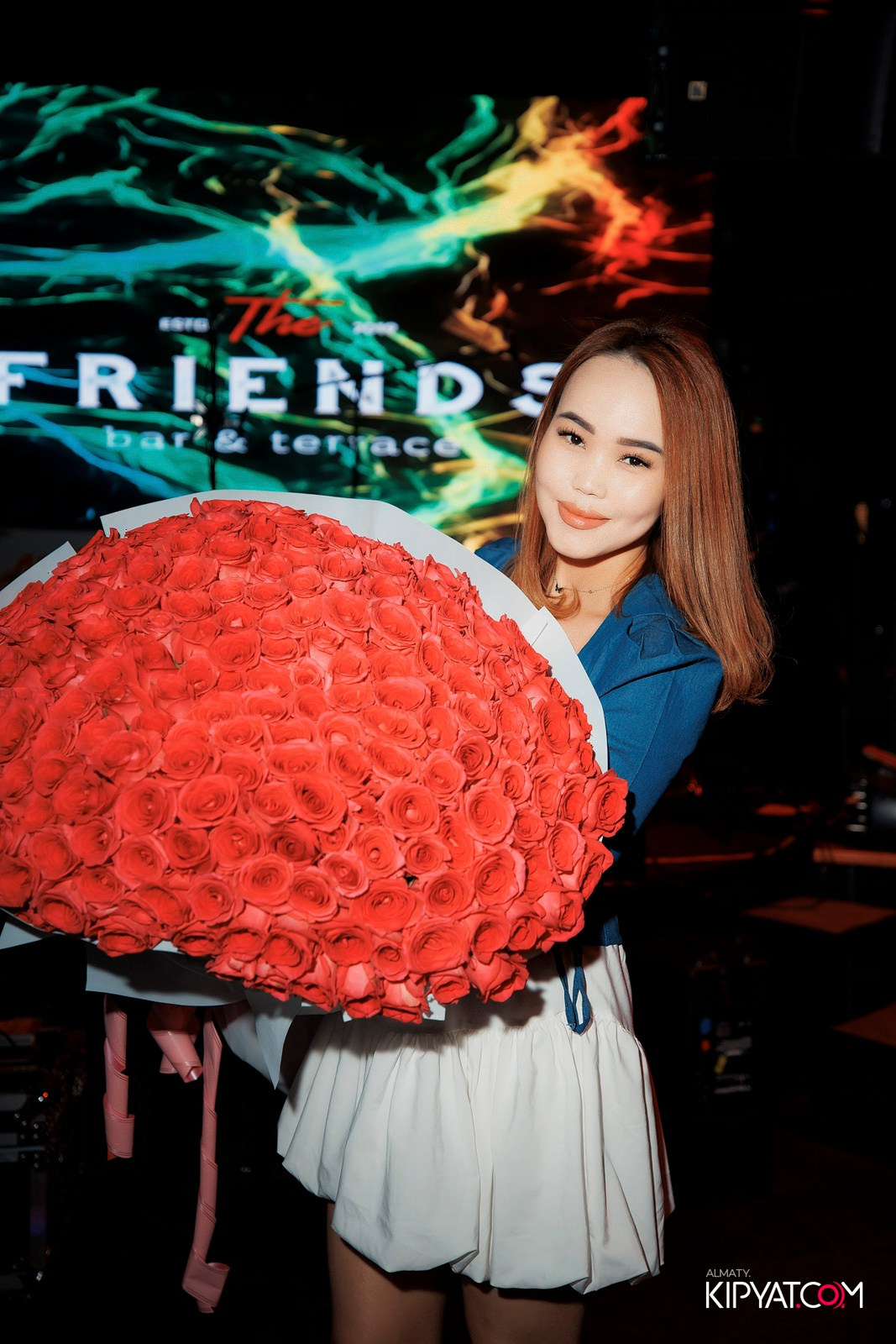 FRIENDS BAR & TERRACE. КИПЯТКОМ АЛМАТЫ!