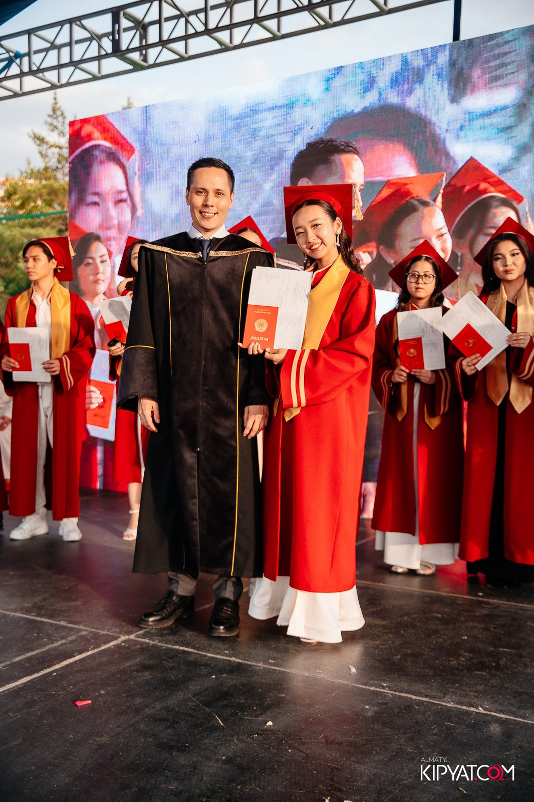 ВРУЧЕНИЕ ДИПЛОМОВ — НАРХОЗ КОЛЛЕДЖ. Part 4. КИПЯТКОМ АЛМАТЫ!