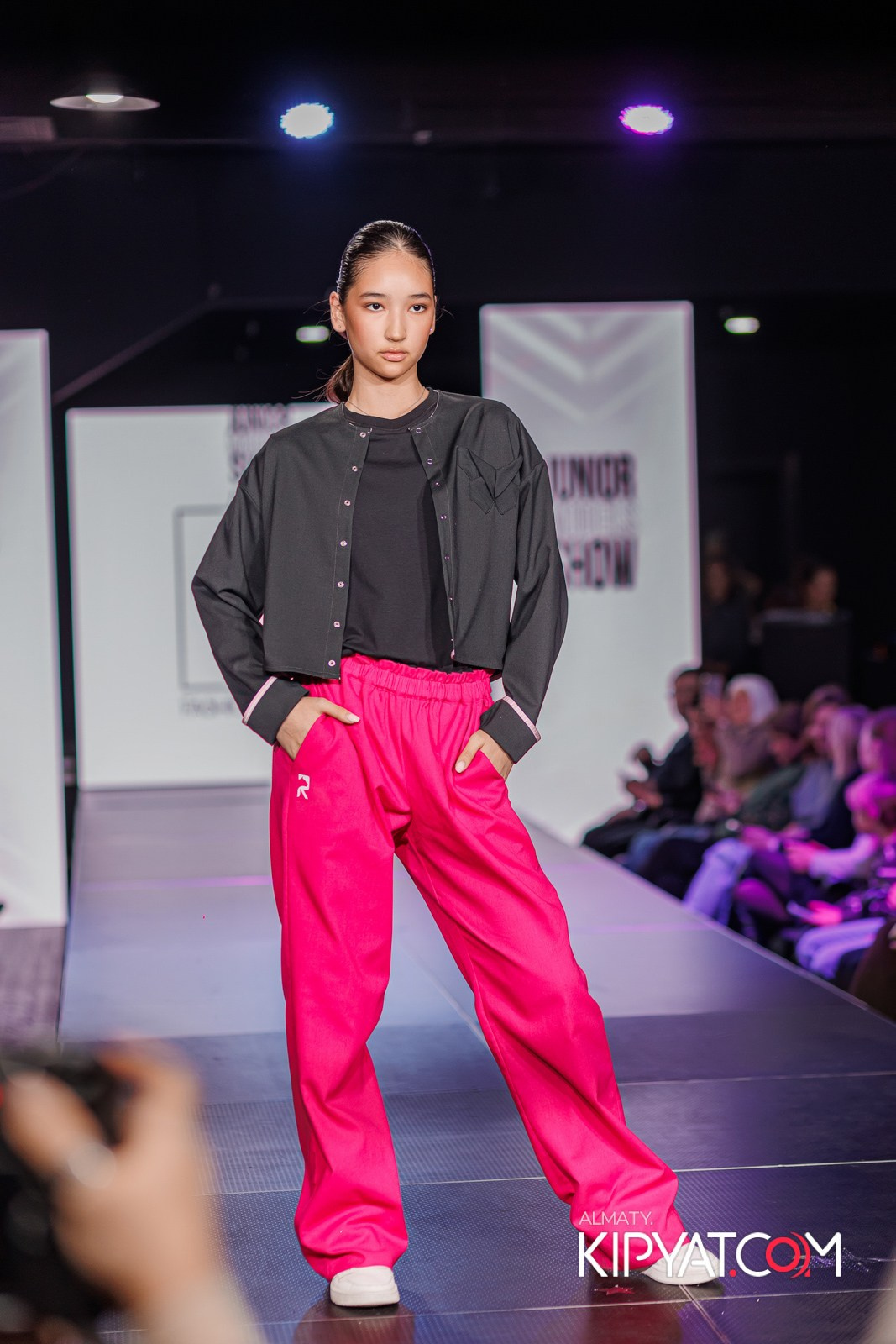 JUNIOR MODELS SHOW В РАМКАХ БЛАГОТВОРИТЕЛЬНОГО ПРОЕКТА МОДА ЗА СЧАСТЬЕ ДЕТЕЙ. КИПЯТКОМ АЛМАТЫ!