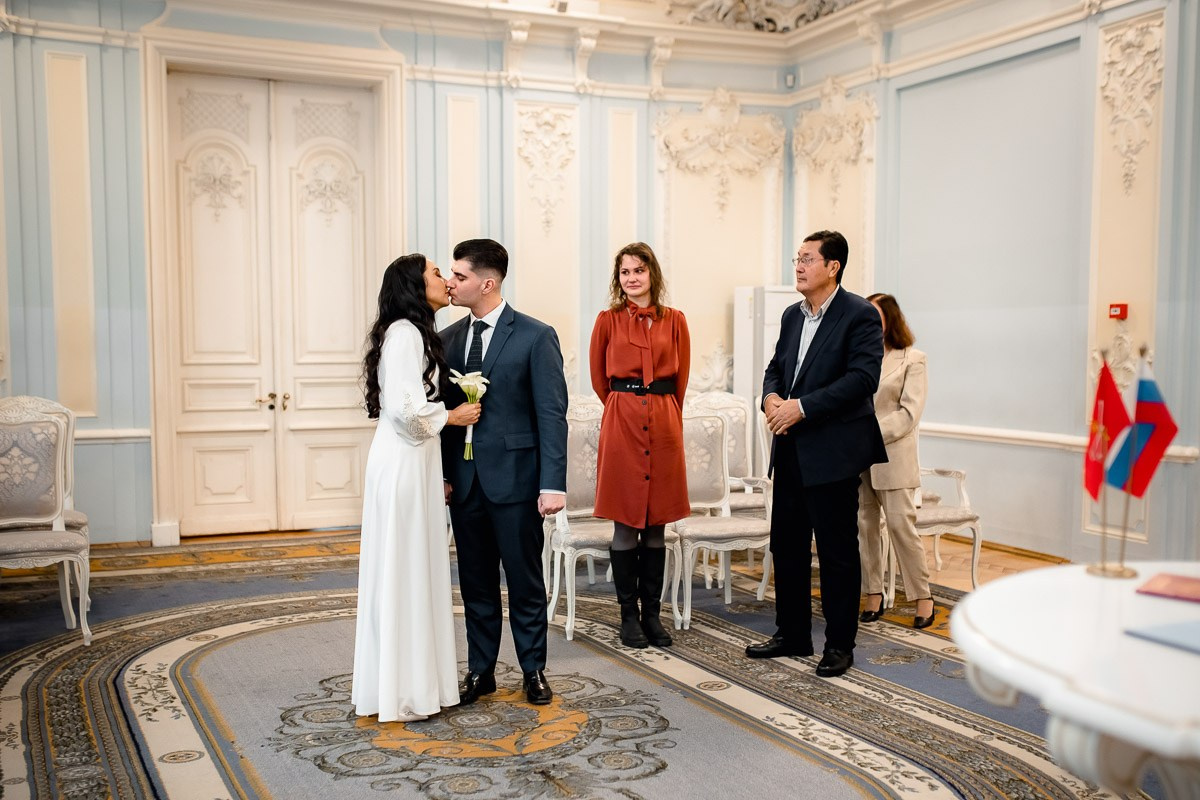 Фотосъёмка в ЗАГСе. Свадебный фотограф в Санкт-Петербурге Антон Владимиров