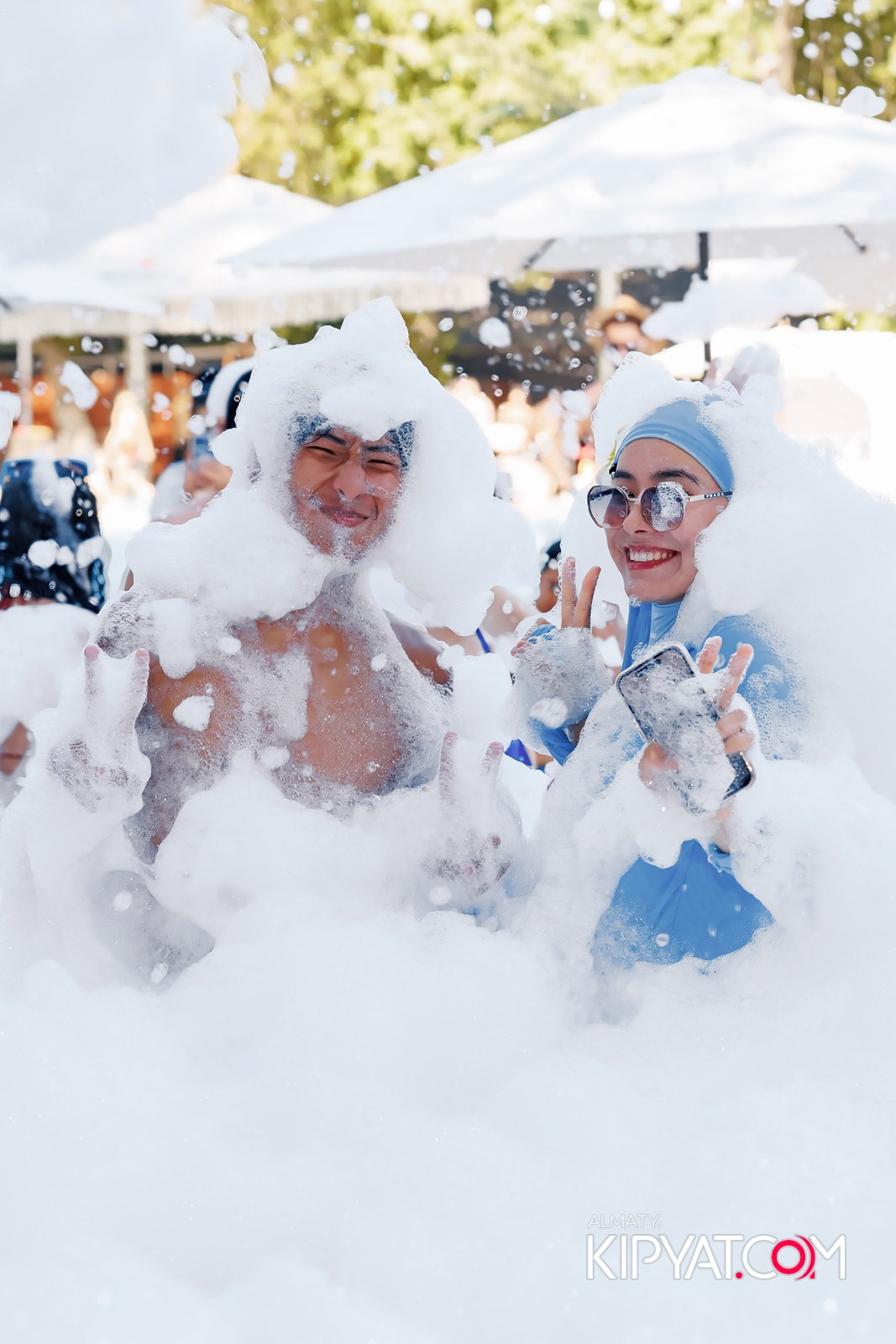 ПЕННАЯ ВЕЧЕРИНКА/ДЫМОВОЕ ШОУ/БАССЕЙН DELIGHT POOL. КИПЯТКОМ АЛМАТЫ!