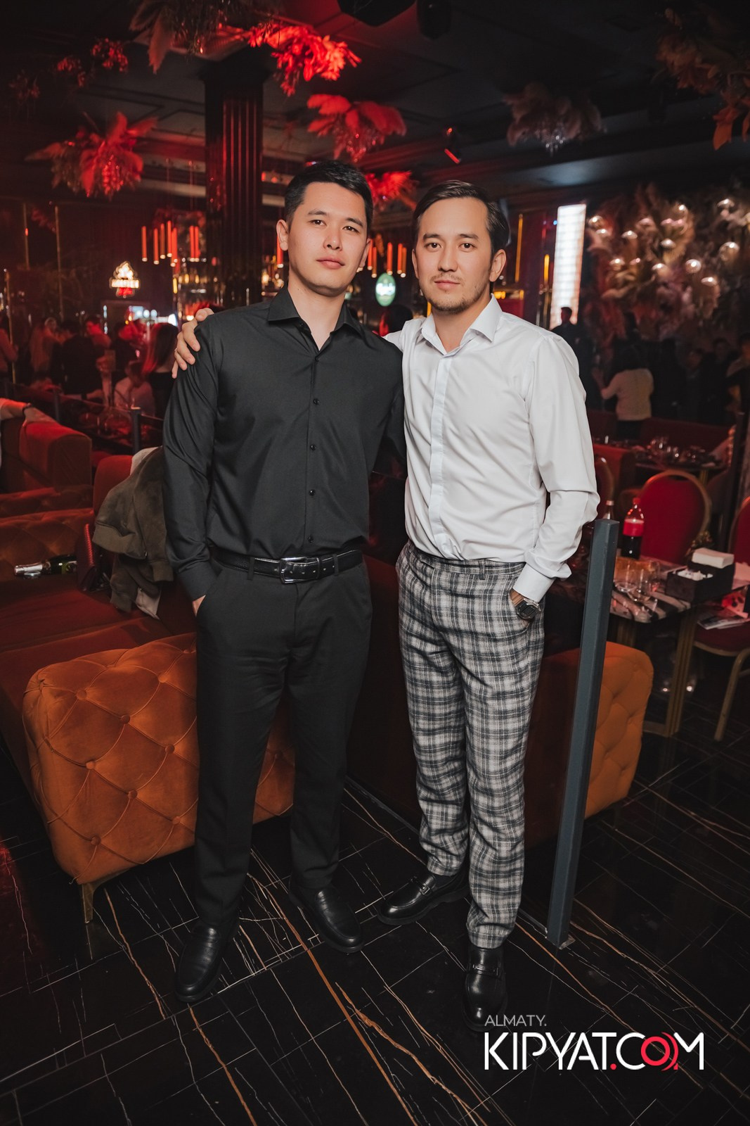 БАР ПАНАЕХАЛИ НА ДОСТЫК. КИПЯТКОМ АЛМАТЫ!