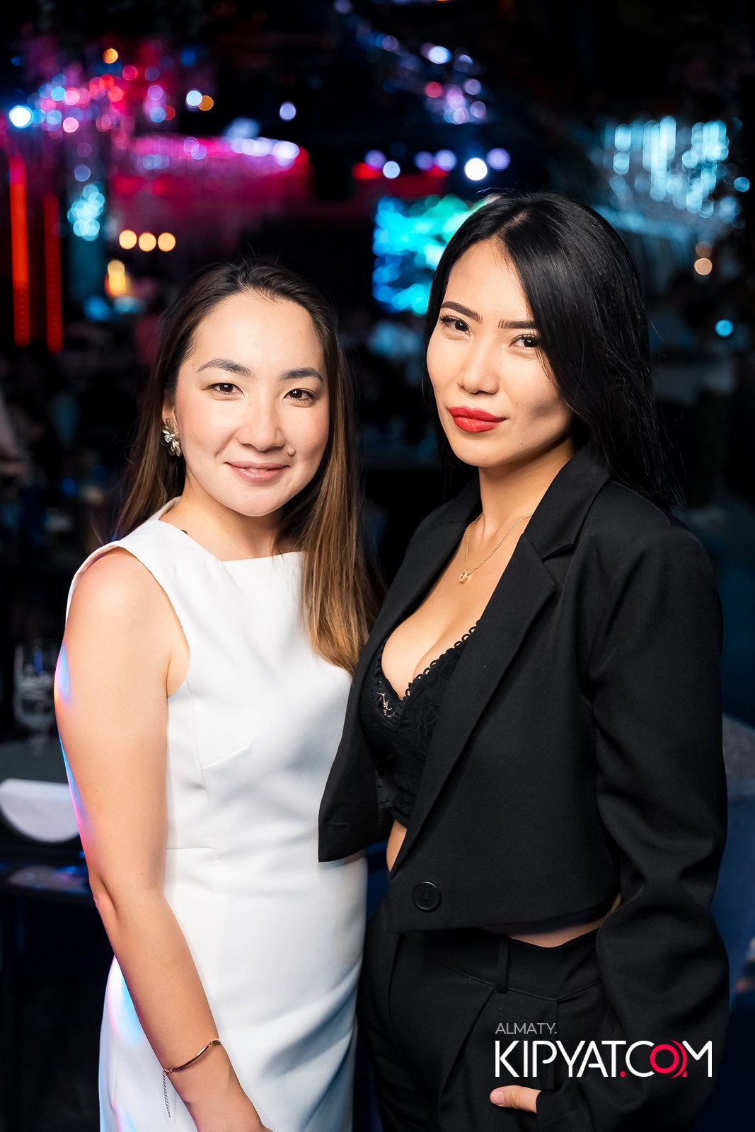 FRIENDS BAR & TERRACE. КИПЯТКОМ АЛМАТЫ!