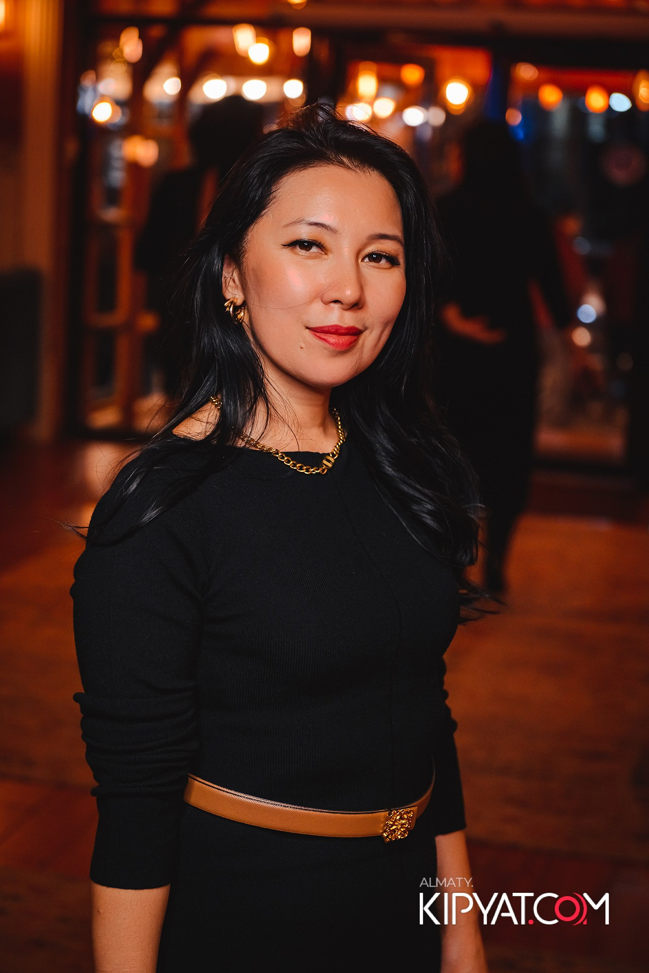 ГРУЗИНСКИЙ ДВОР НА КАБАНБАЙ БАТЫРА. КИПЯТКОМ АЛМАТЫ!