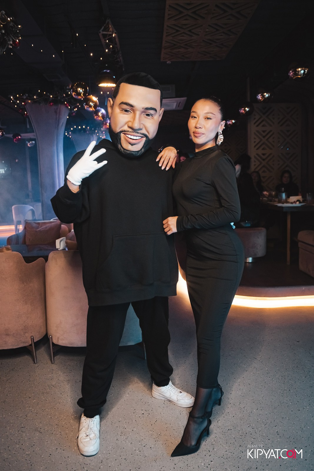 LAUREATE GRANDE CAFE. КИПЯТКОМ АЛМАТЫ!