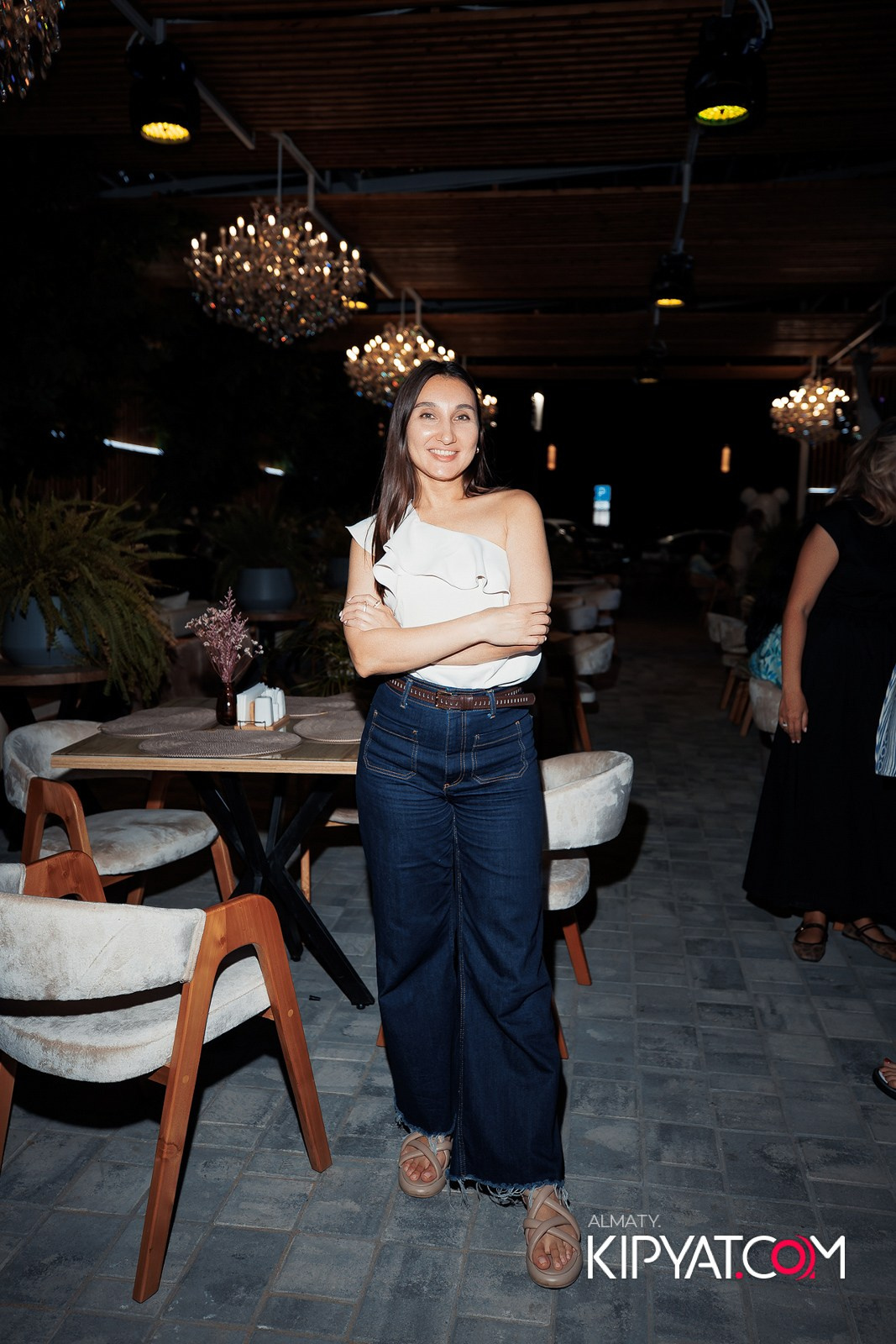 FRIENDS BAR & TERRACE. КИПЯТКОМ АЛМАТЫ!