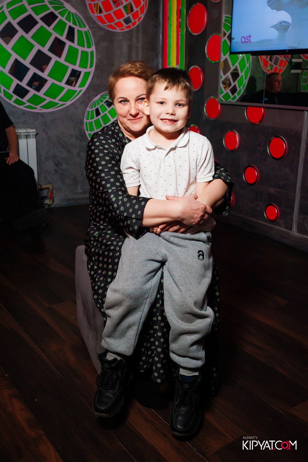 УХО И МЕДВЕДЬ НА САИНА. КИПЯТКОМ АЛМАТЫ!