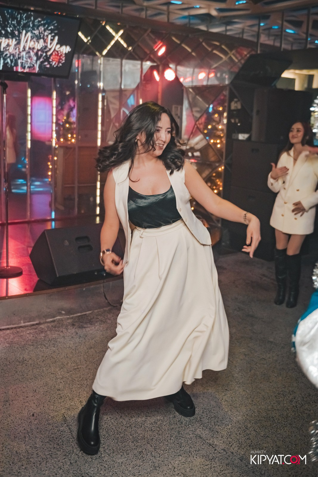 КАРАОКЕ МИКРОФОН. КИПЯТКОМ АЛМАТЫ!