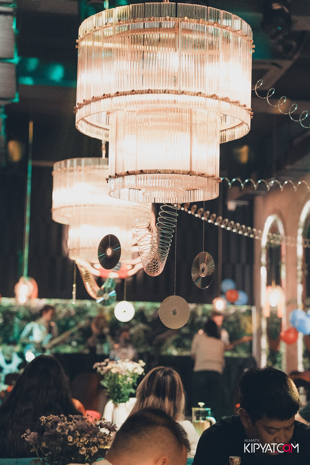 ВЕЧЕРИНКА 2000-Х ШИШКА PREMIUM. КИПЯТКОМ АЛМАТЫ!