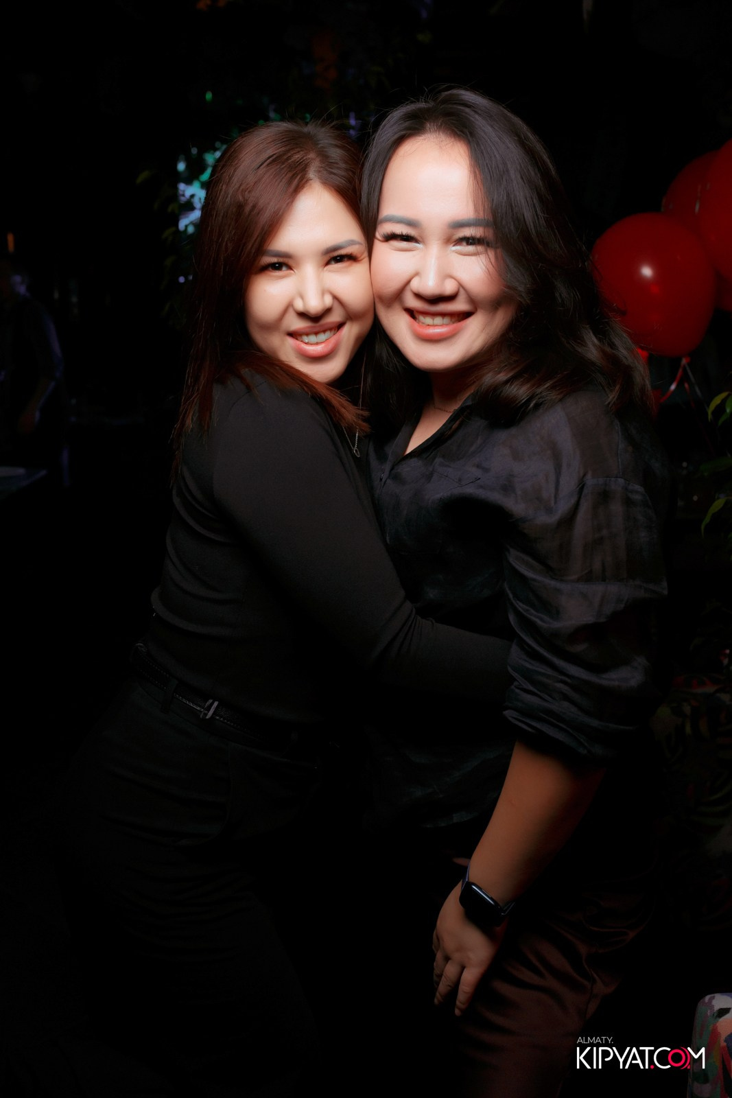 FRIENDS BAR & TERRACE. КИПЯТКОМ АЛМАТЫ!