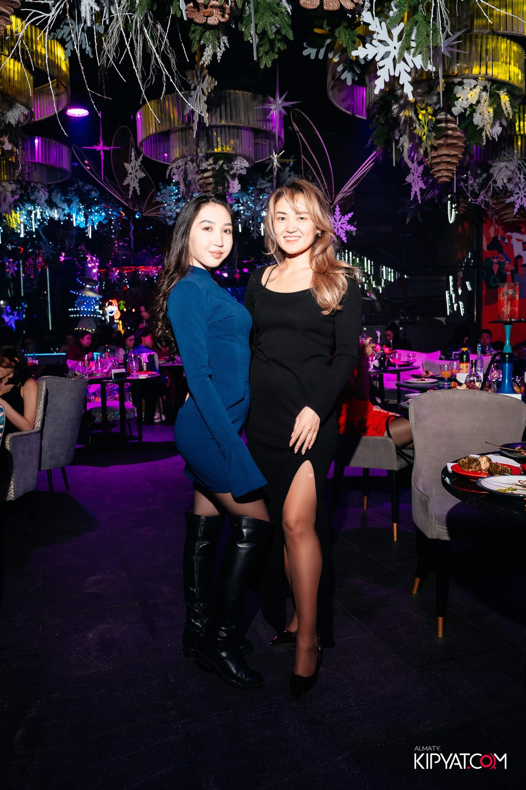 FRIENDS BAR & TERRACE. КИПЯТКОМ АЛМАТЫ!