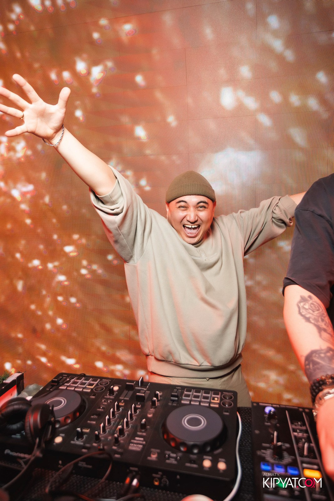 BLA BLA BAR. КИПЯТКОМ АЛМАТЫ!