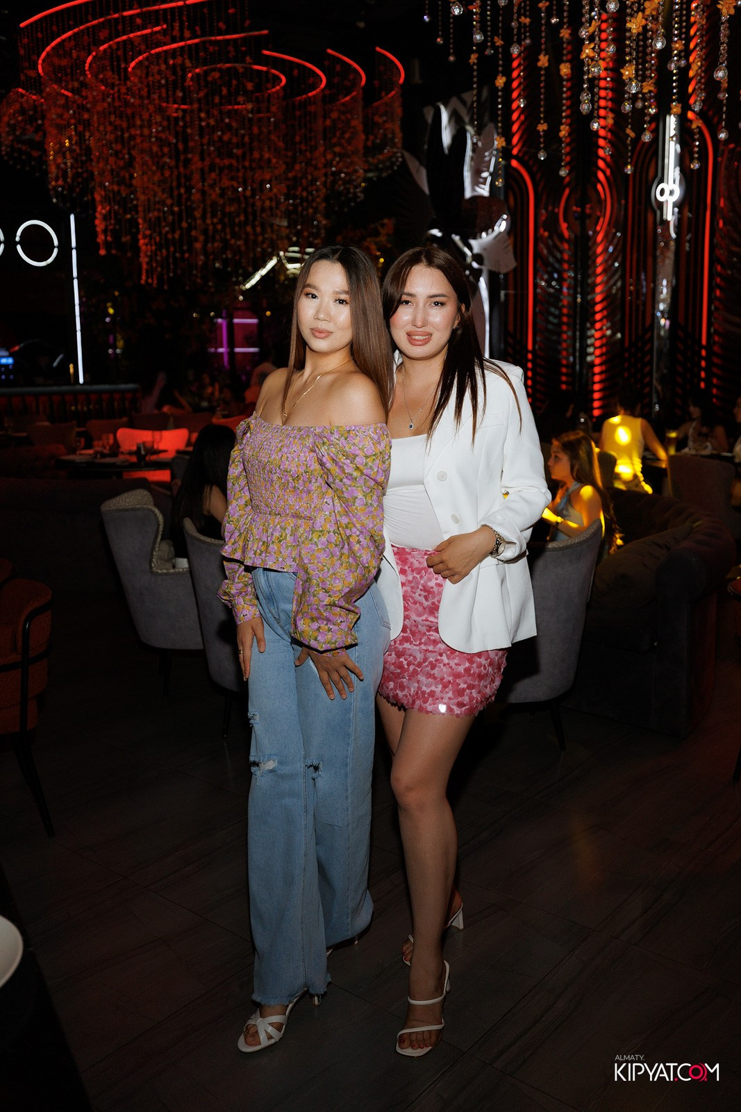 FRIENDS BAR & TERRACE. КИПЯТКОМ АЛМАТЫ! Фотосъемка мероприятий в Алматы