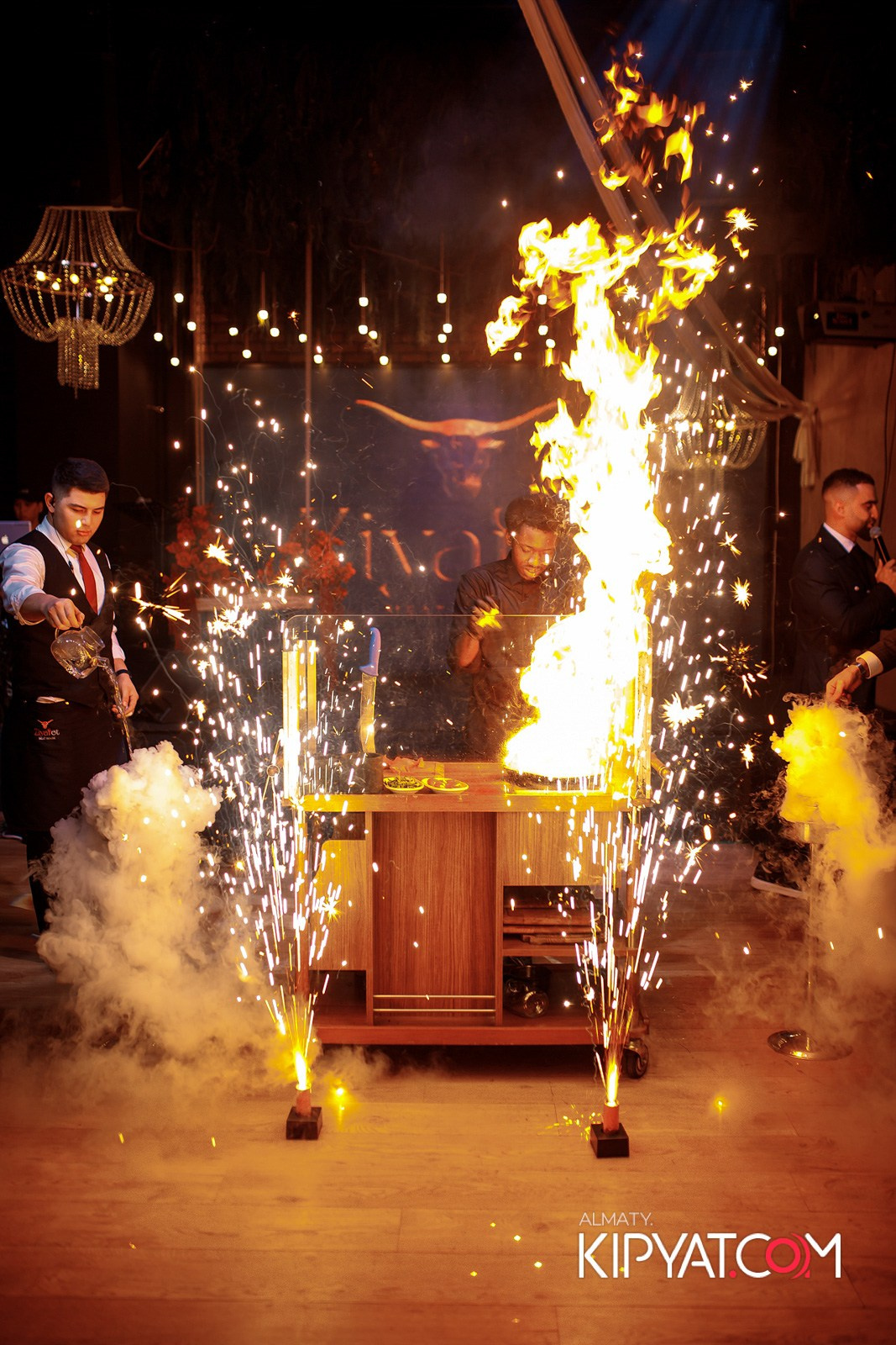 ДЕНЬ РОЖДЕНИЯ ZIYAFET MEAT HOUSE. КИПЯТКОМ АЛМАТЫ!