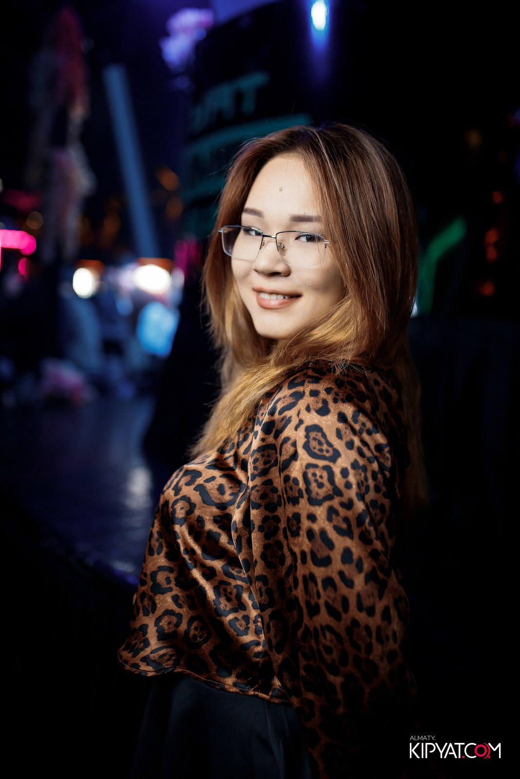 UYAT EMES BAR. КИПЯТКОМ АЛМАТЫ!