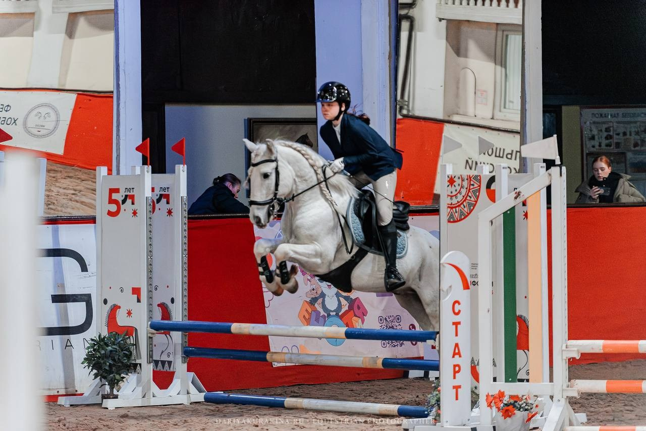 КОНКУР в КЦ ИЗМАЙЛОВО, III ЭТАП «ЗОЛОТОЕ СТРЕМЯ». Куракина Дарья • Конный фотограф