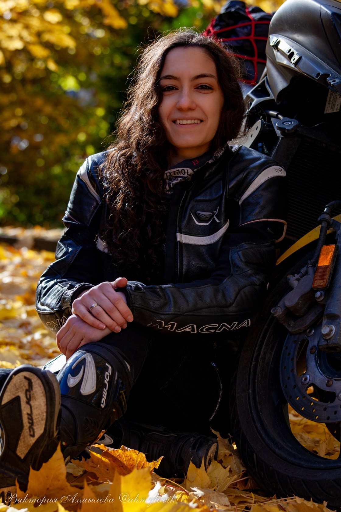 Алина Вартанова (Yamaha Diversion F 600). Виктория Ахмылова. Фотограф в Москве