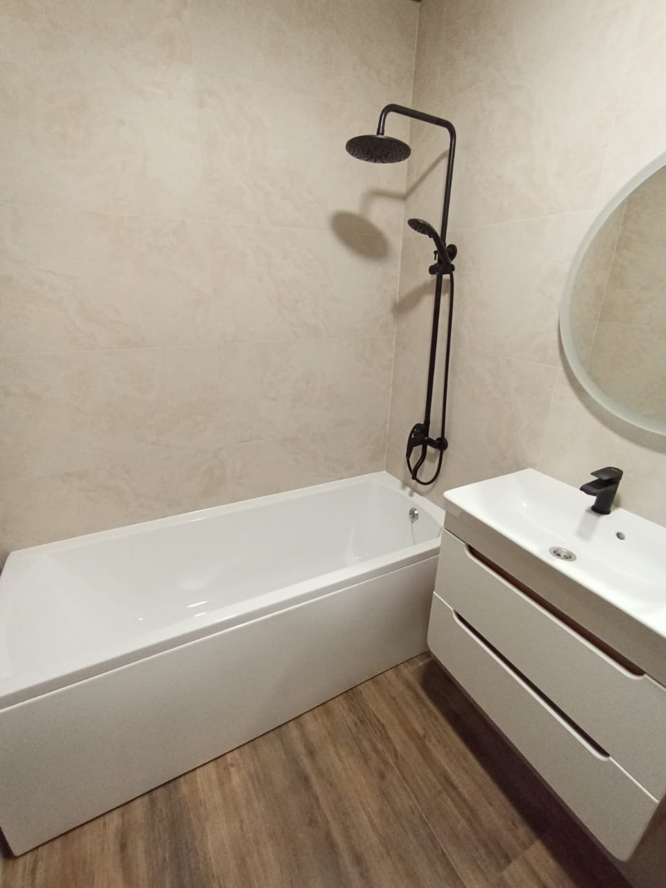 Ванная комната (ЖК Дом у озера, с. Осиново ул. Спортивная д. 5). Ремонт санузла, туалета, ванной под ключ в Казани. Укладка плитки