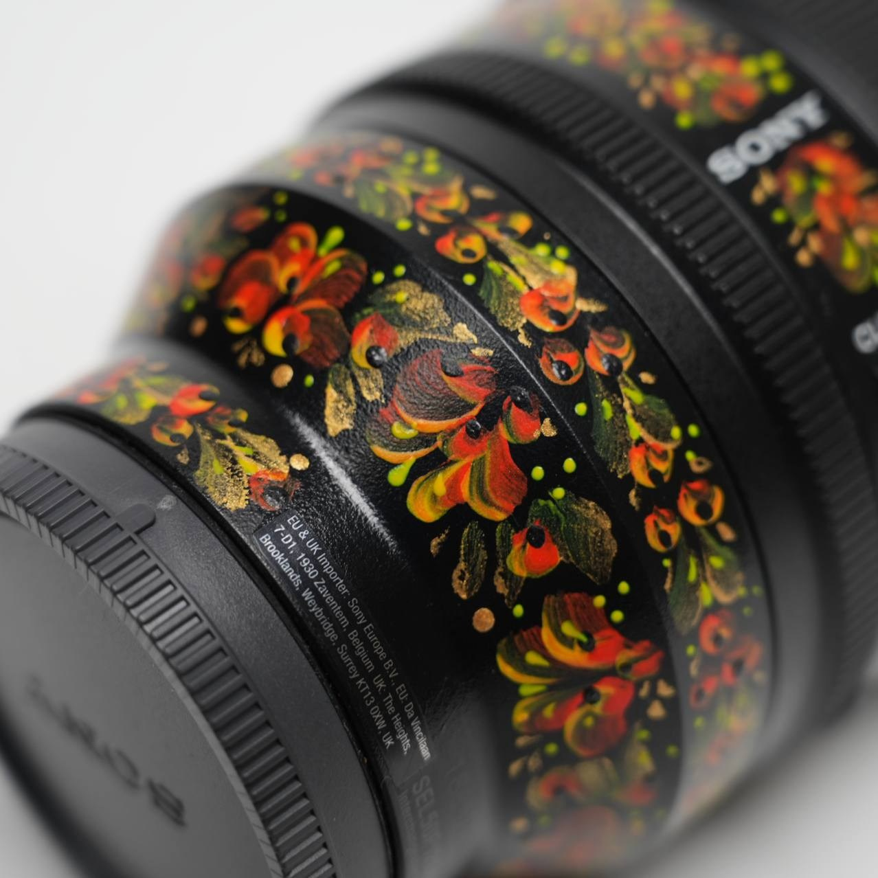 Sony 14 mm f 1,8 GM «Алый цветок». Фото и уникальный кастом объективов