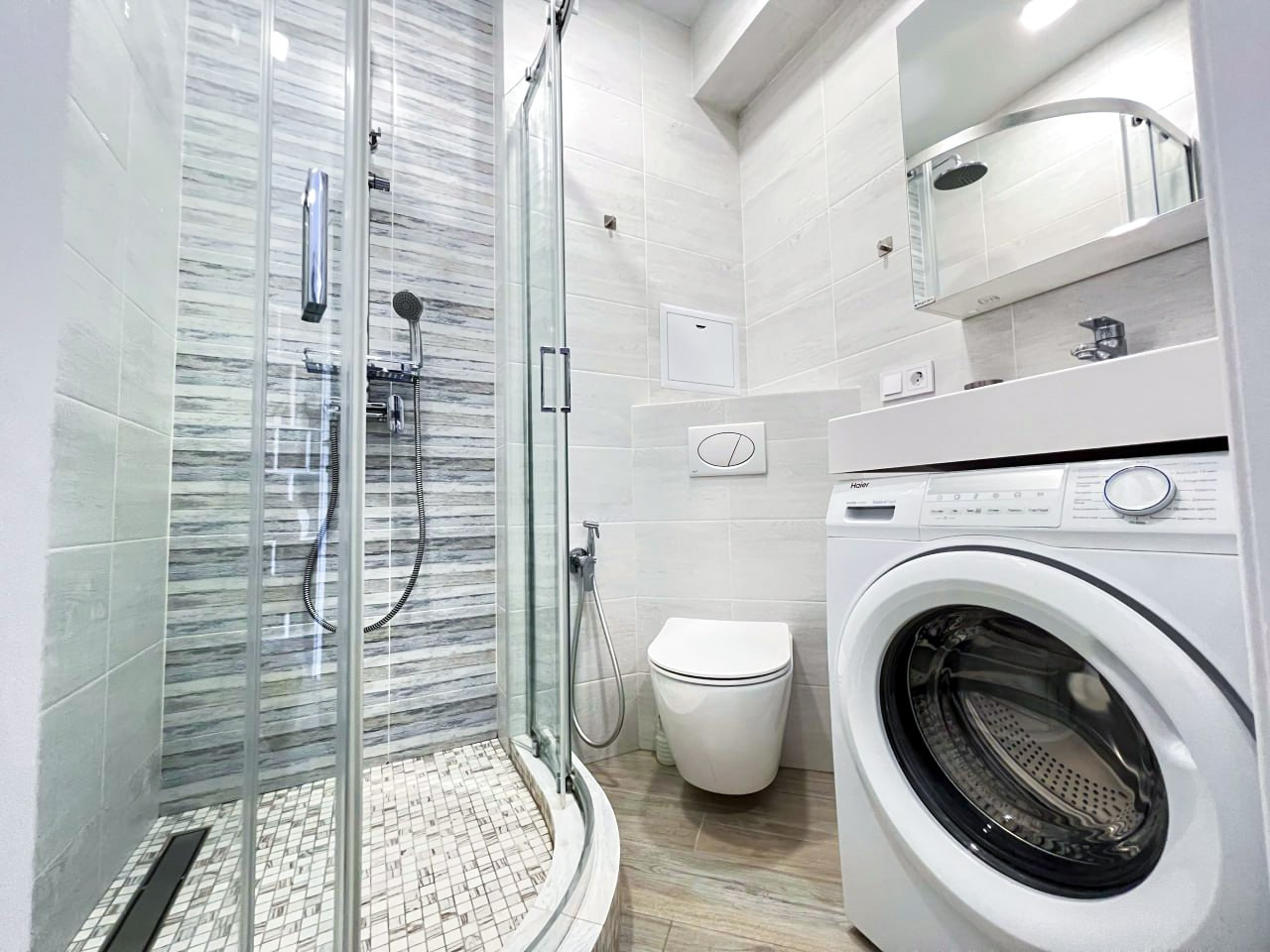 Шикарная квартира в центральном Сочи, рядом с морем!. Квартиры посуточно, длительно в Сочи, LARA APART GROUP