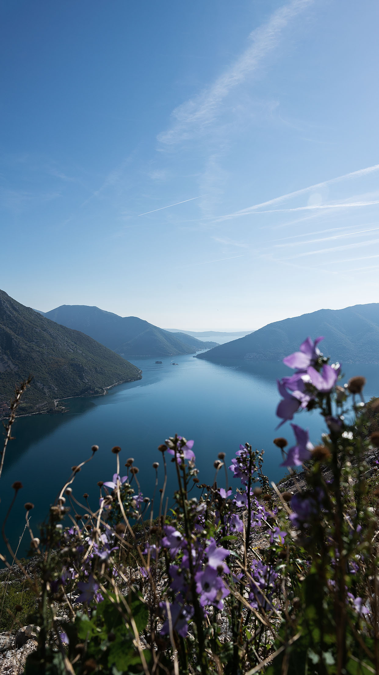 Монастырь Острог и дорога к нему. Портретный фотограф, контент фотограф, продающие фото в Москве и МО