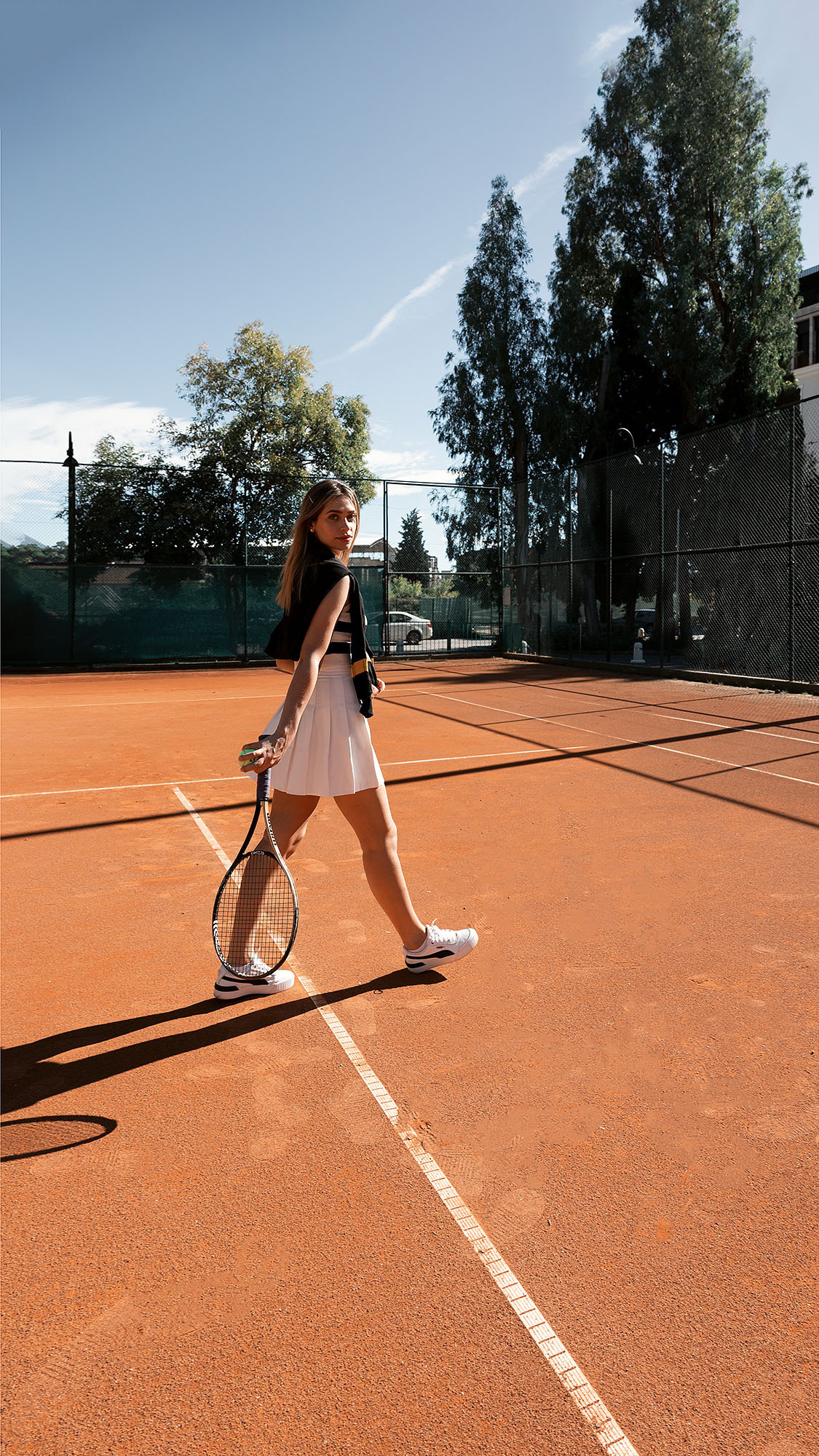 На теннисном корте. Портретный фотограф, контент фотограф, продающие фото в Москве и МО