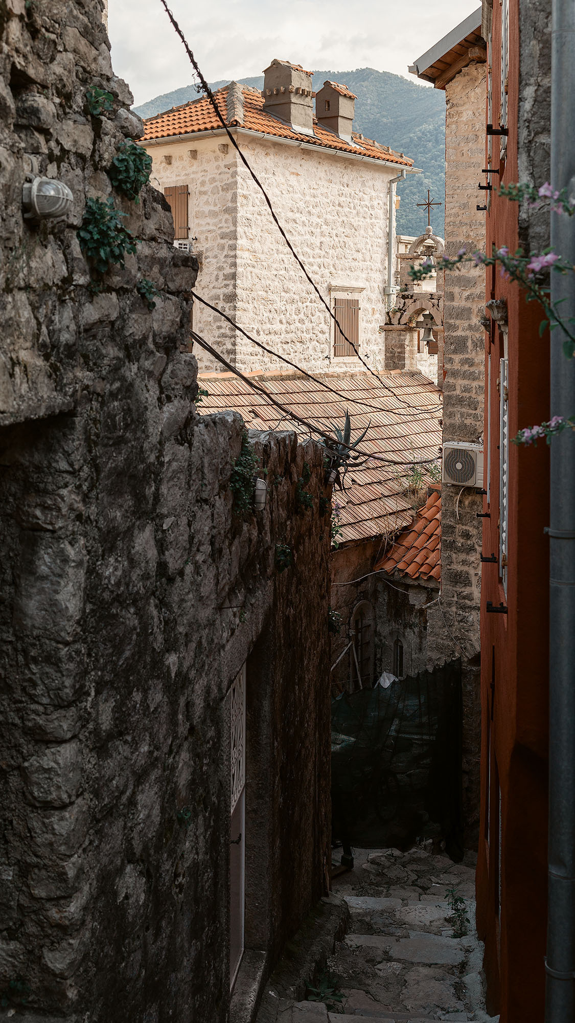 Рисан и Пераст. Портретный фотограф, контент фотограф, продающие фото в Москве и МО