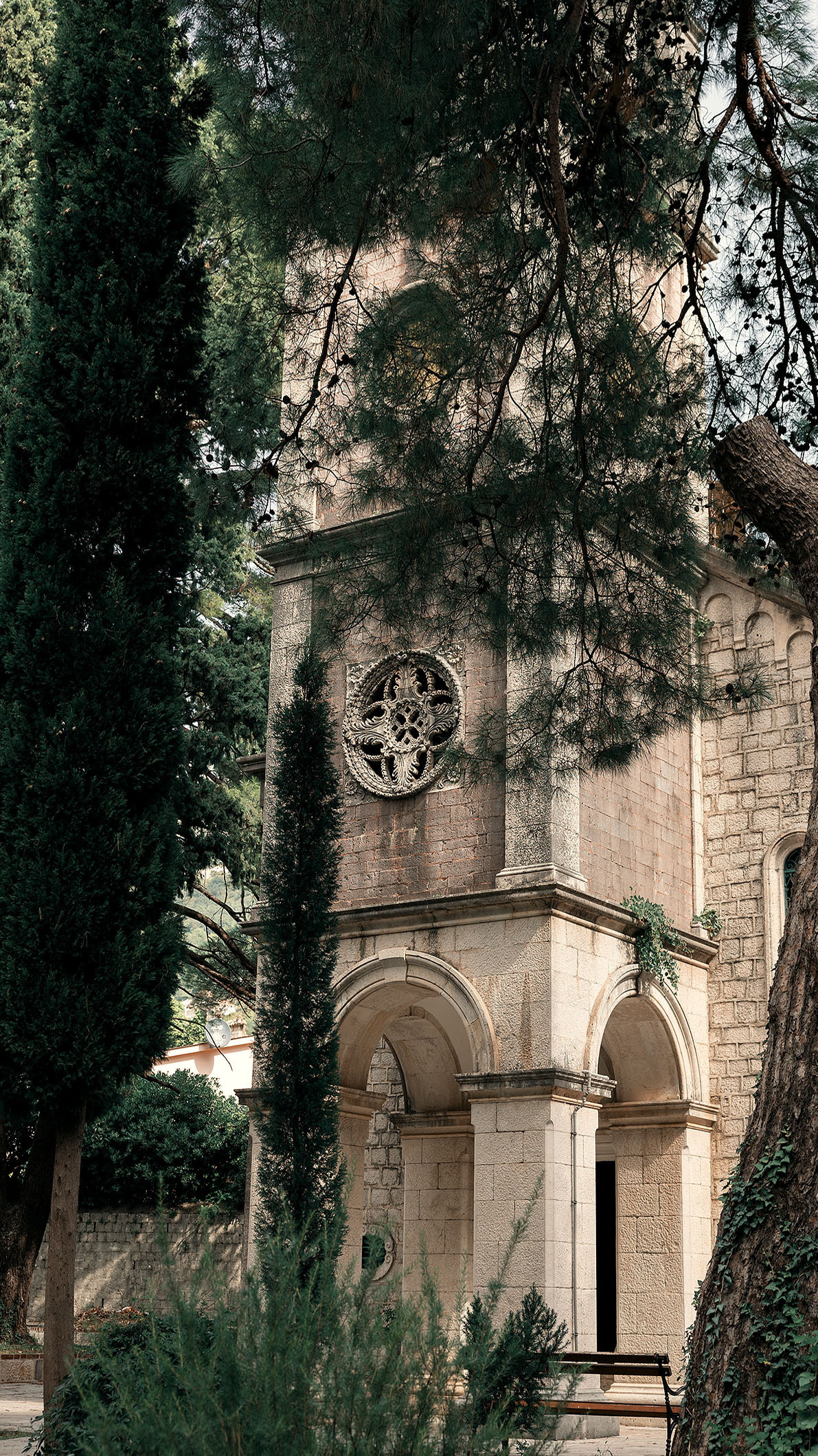 Рисан и Пераст. Портретный фотограф, контент фотограф, продающие фото в Москве и МО