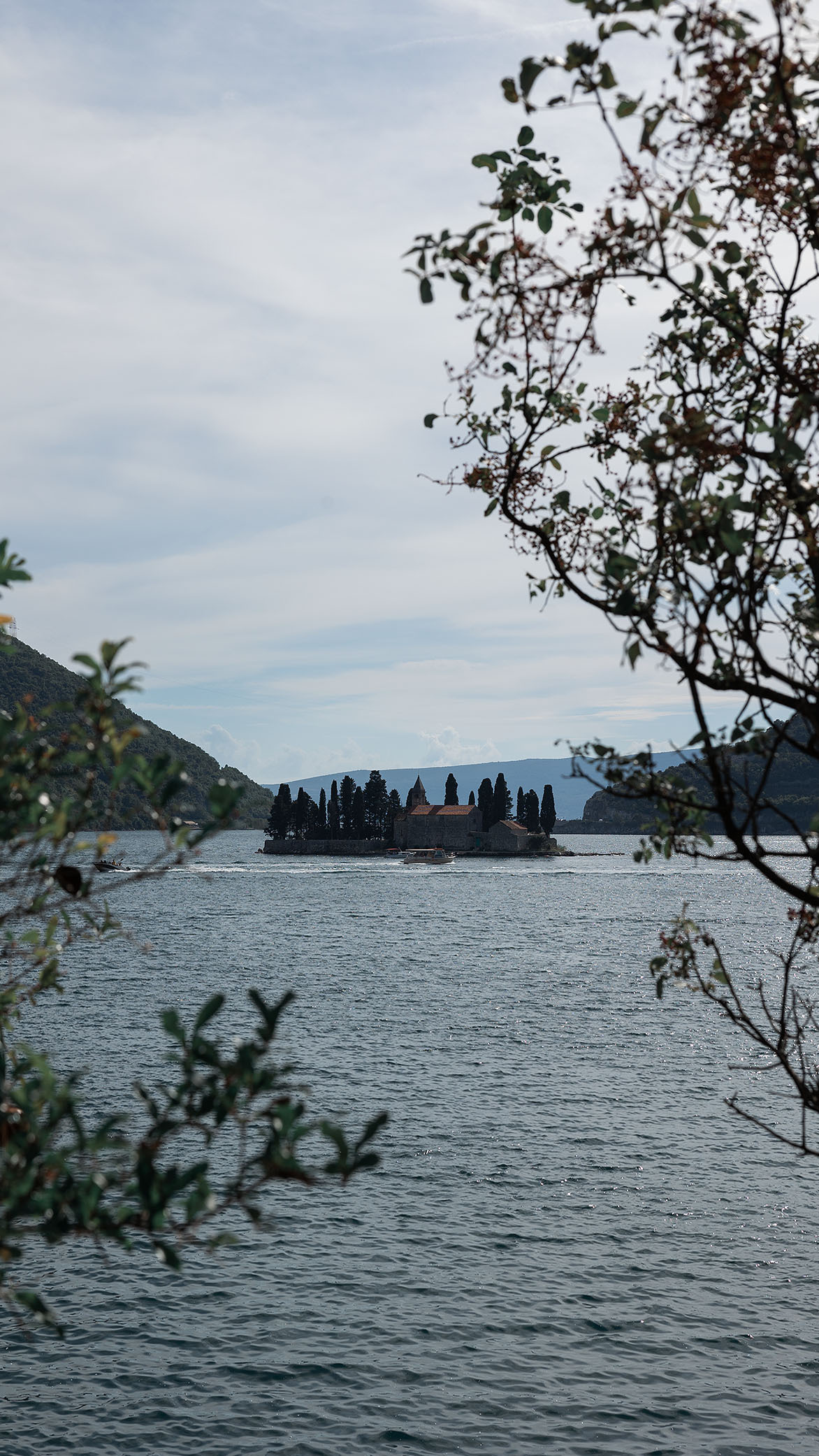 Рисан и Пераст. Портретный фотограф, контент фотограф, продающие фото в Москве и МО